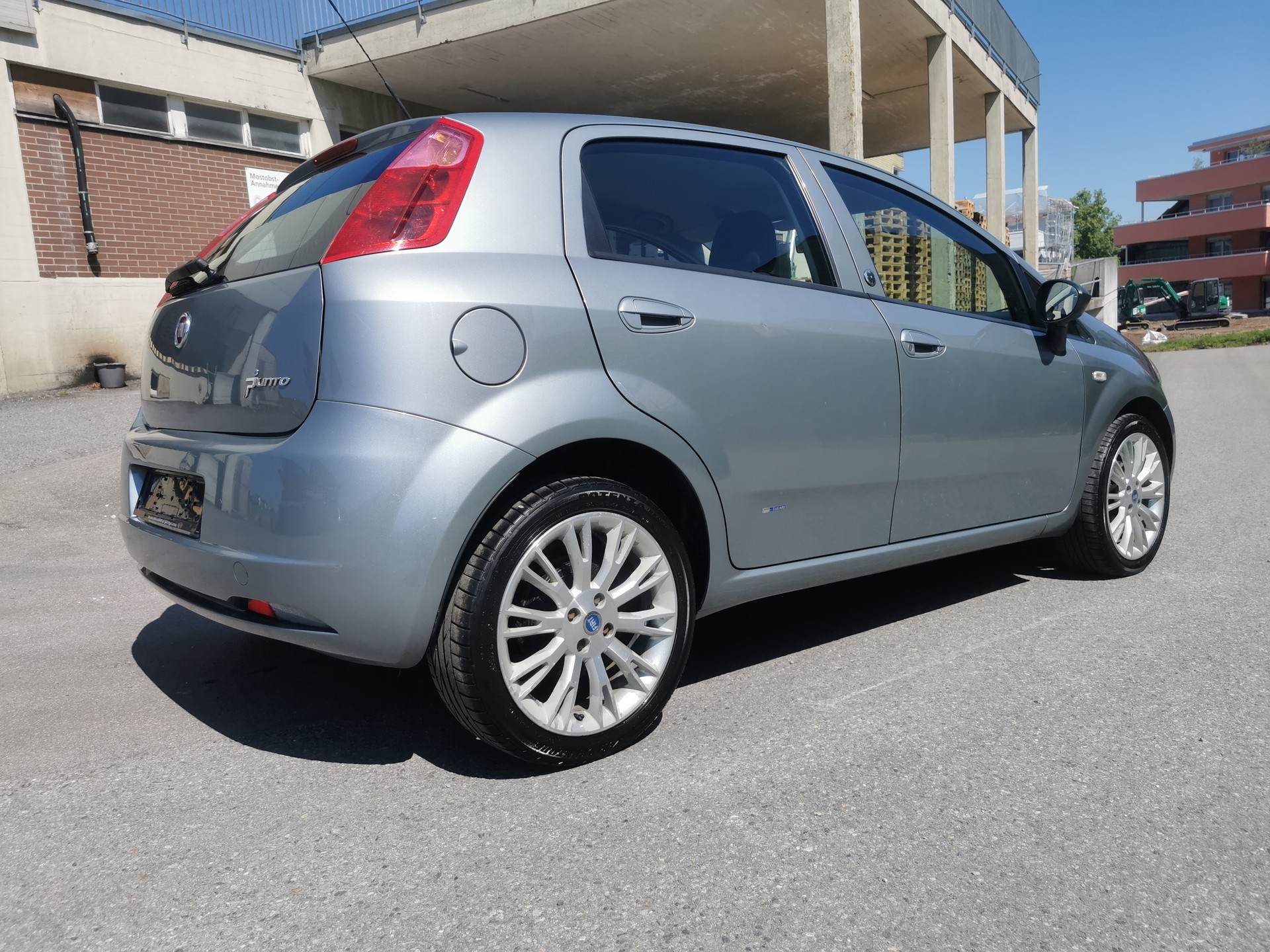 FIAT Punto 1.4 Dynamic-image-4