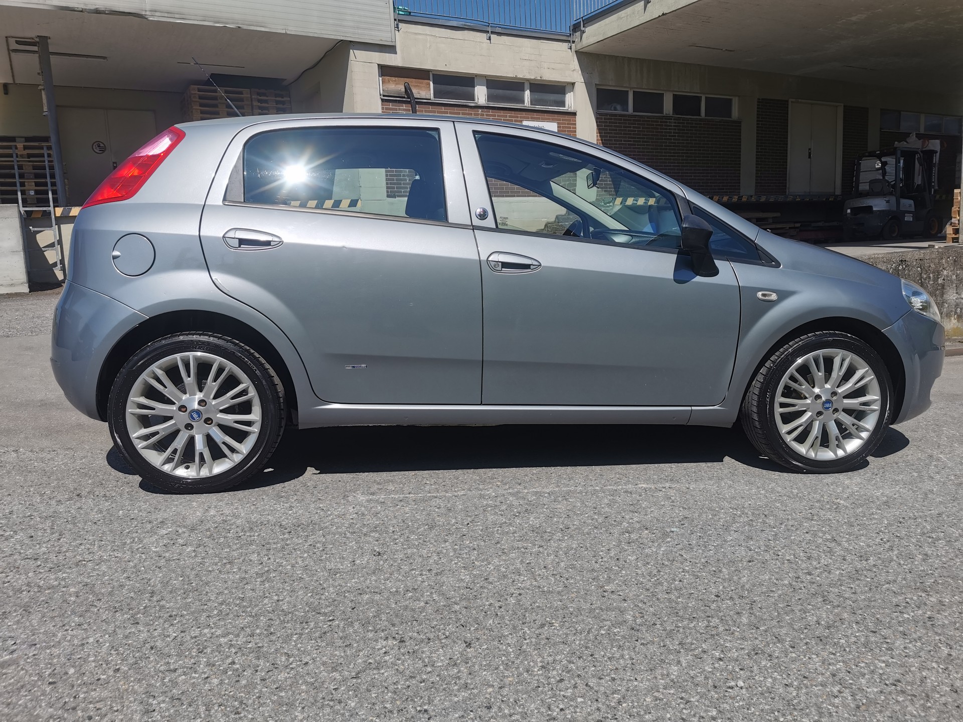 FIAT Punto 1.4 Dynamic-image-5