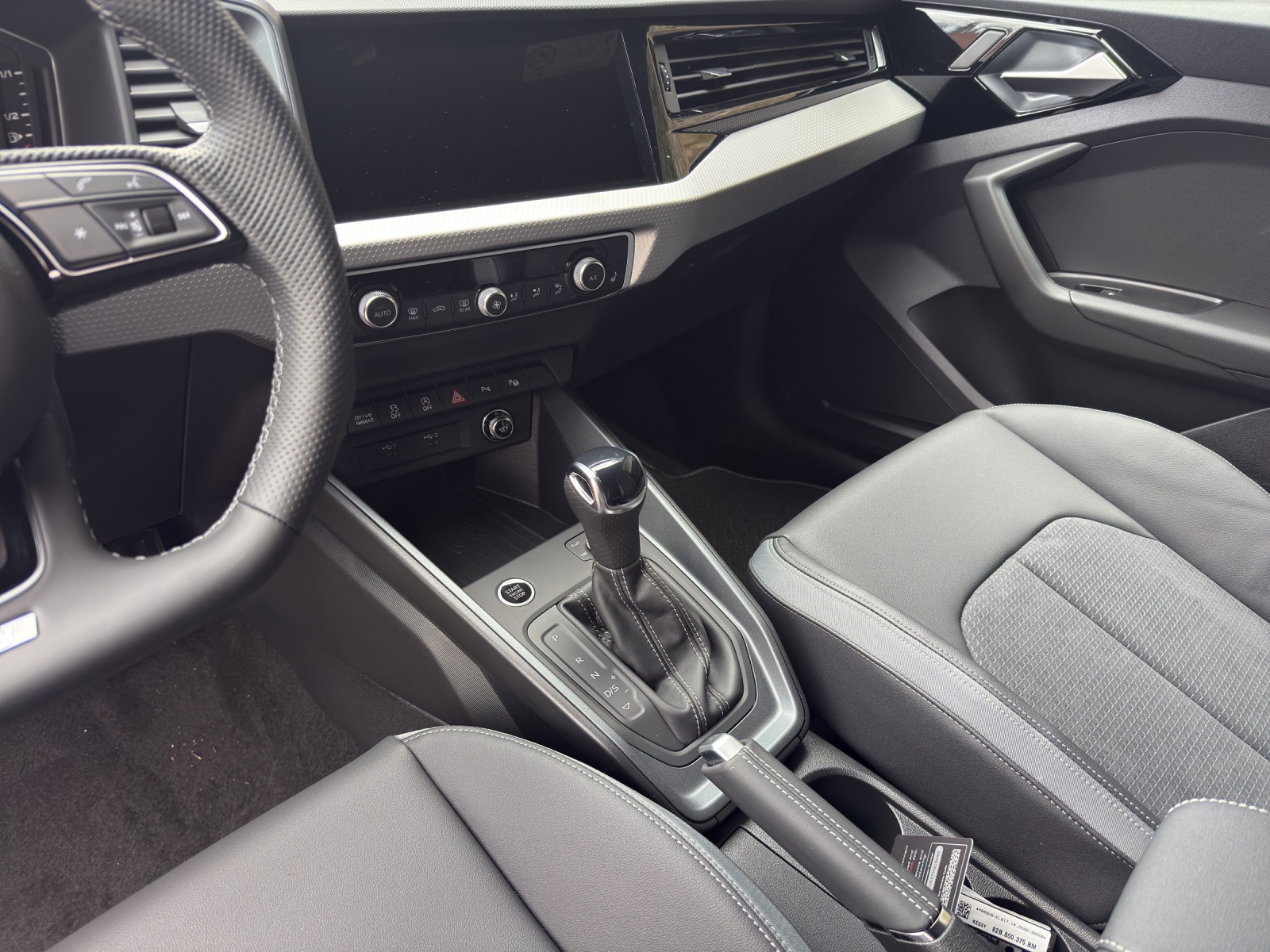 AUDI A1 Sportback 30 TFSI S Line Attraction S-tronic-image-10