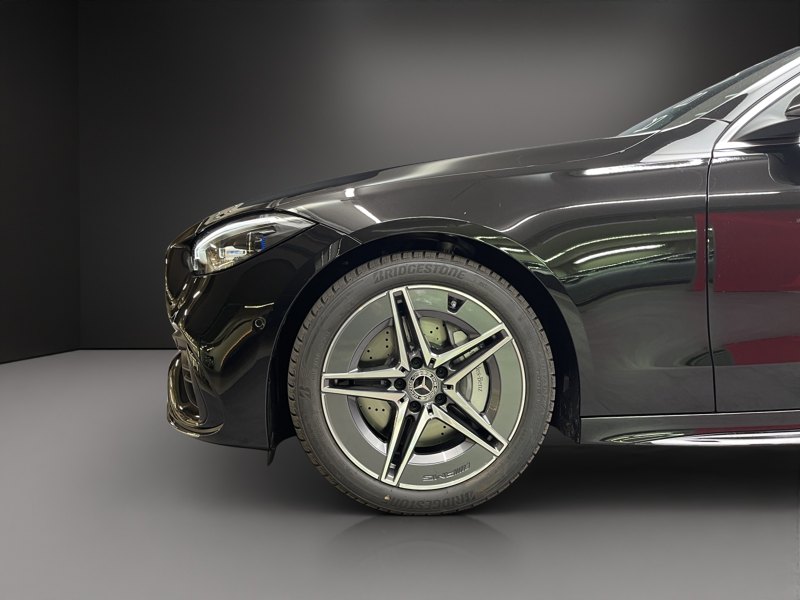 MERCEDES-BENZ C 300 4 Matic-image-11