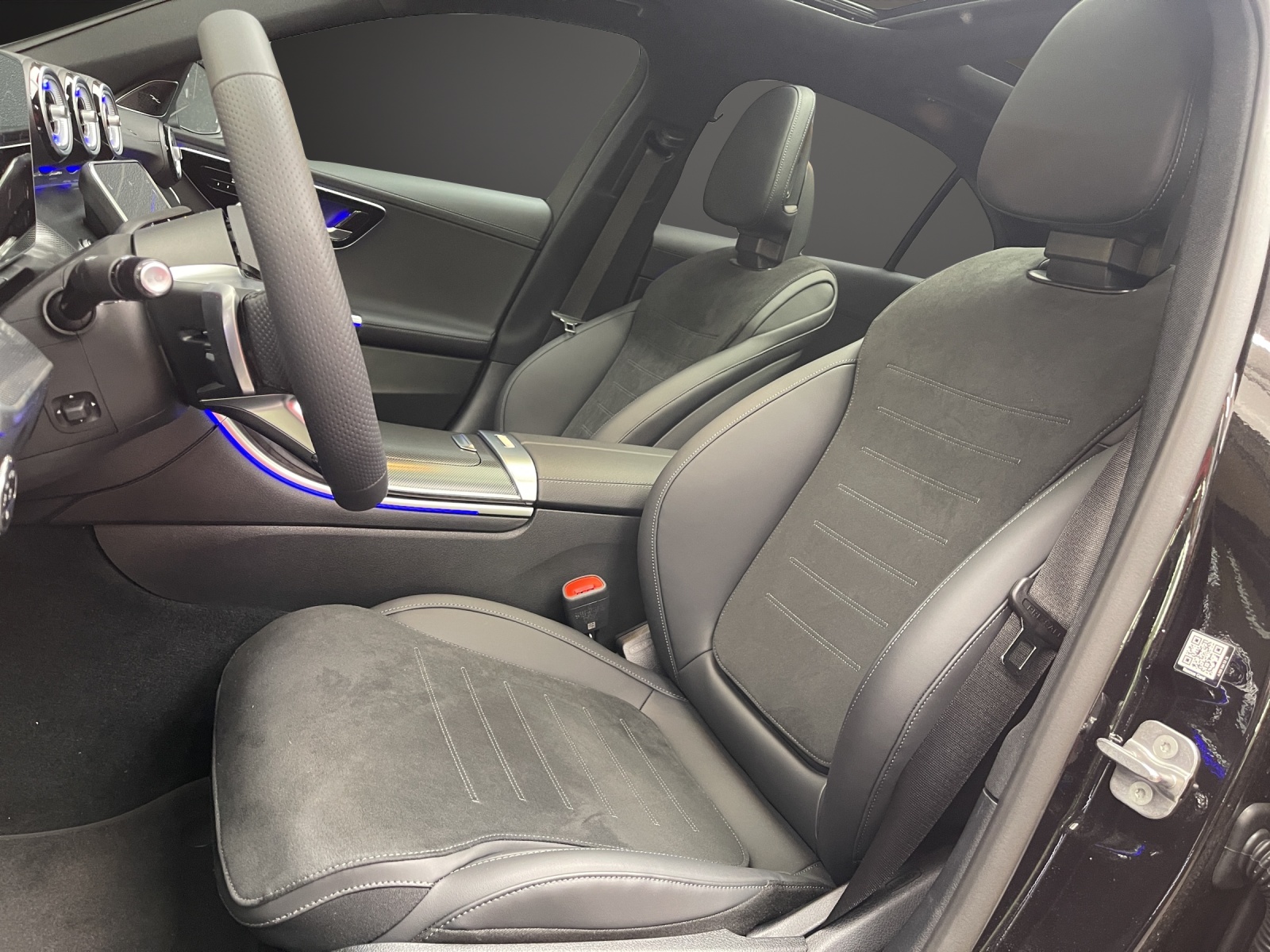 MERCEDES-BENZ C 300 4 Matic-image-6