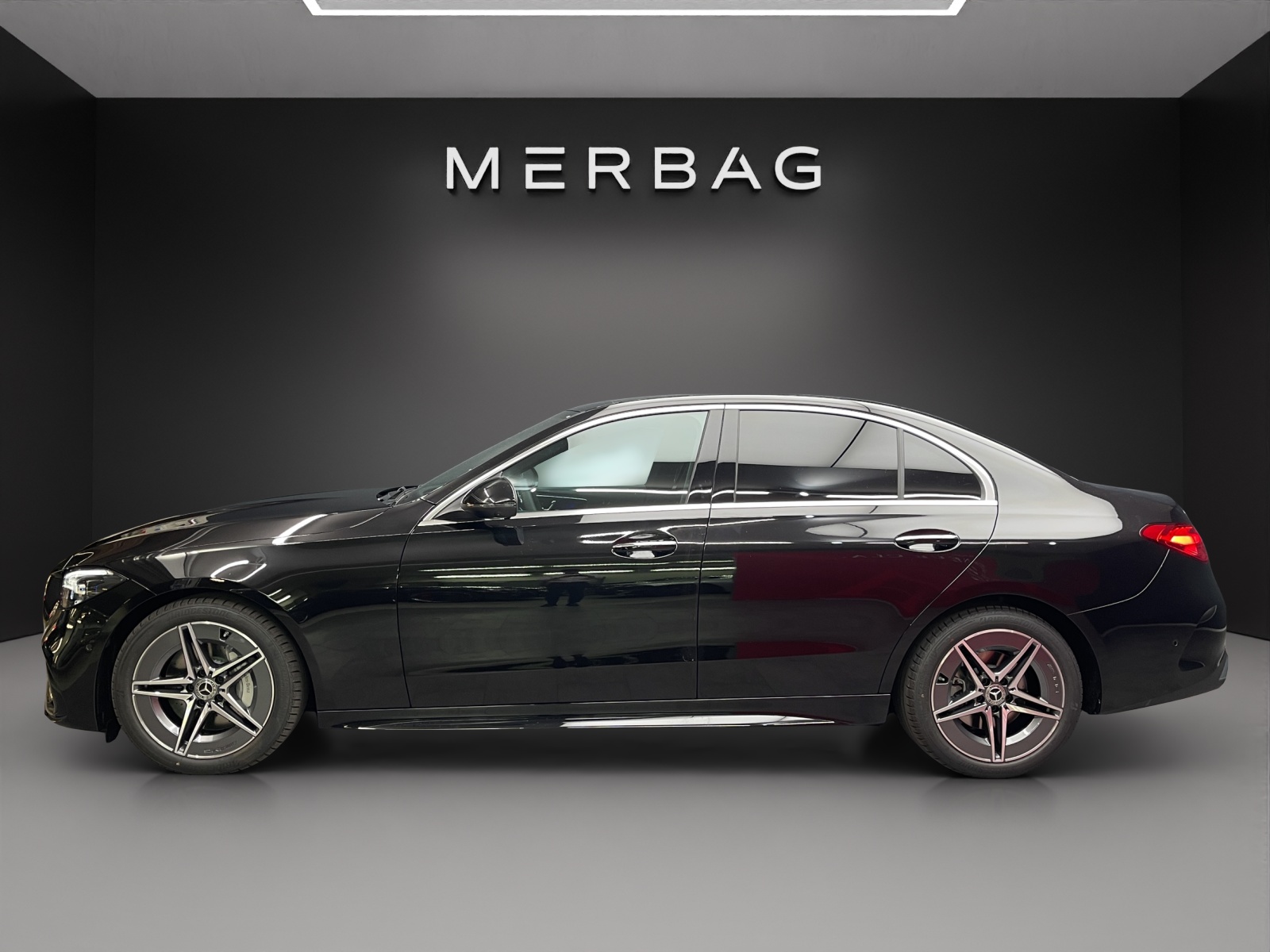 MERCEDES-BENZ C 300 4 Matic-image-2