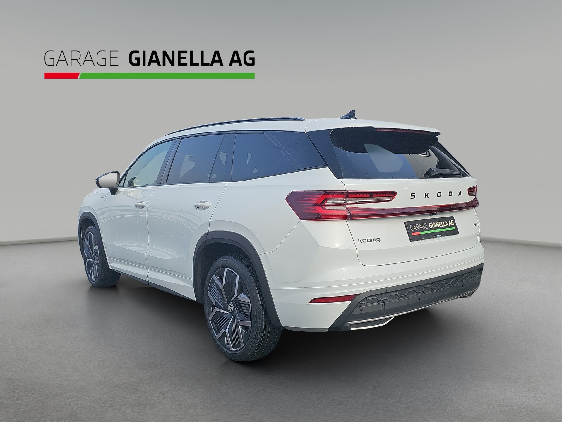 SKODA Kodiaq 2.0 TDI Sportline 4x4-image-2