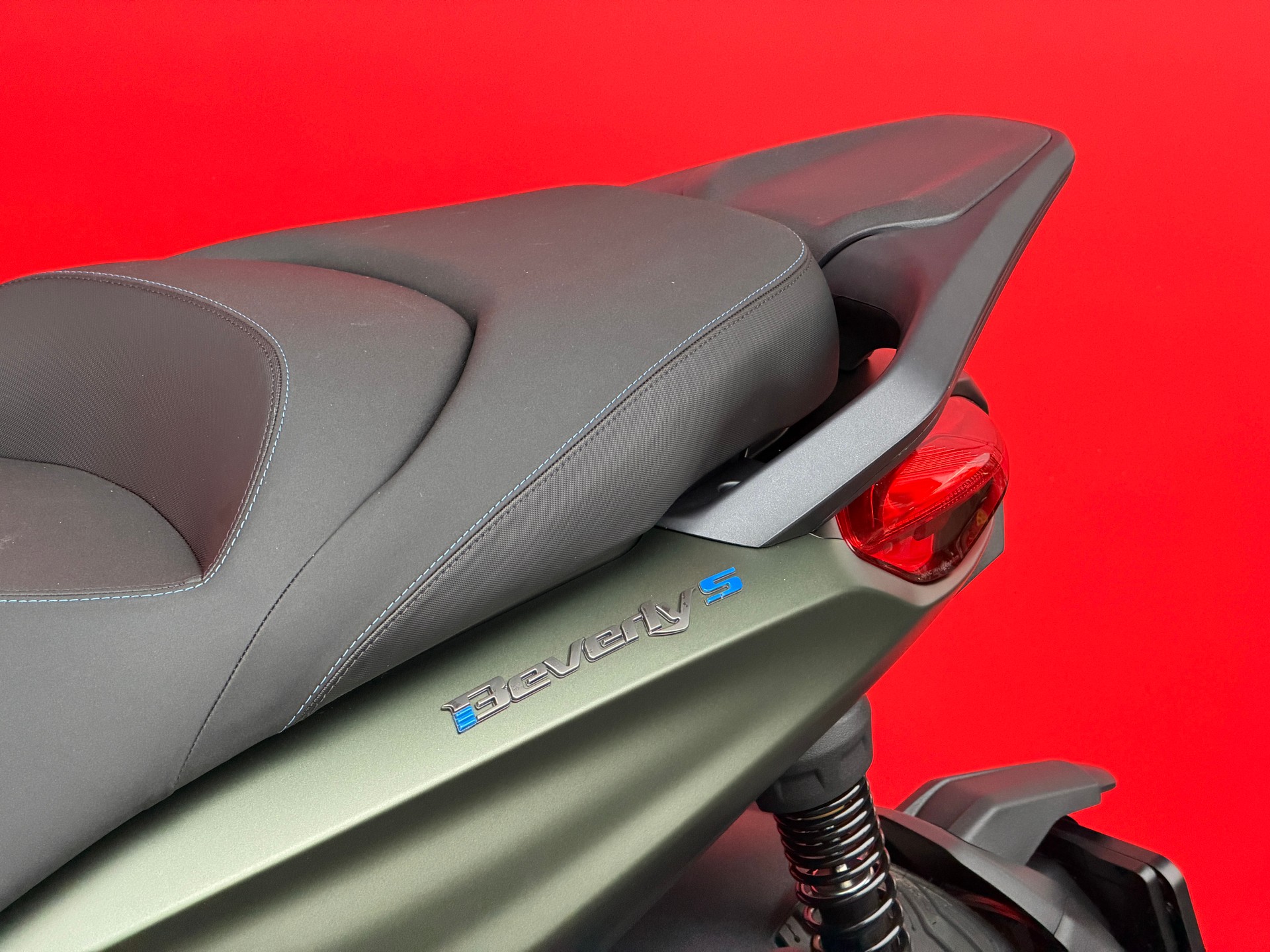 PIAGGIO Beverly 400 Sport E5+-image-6