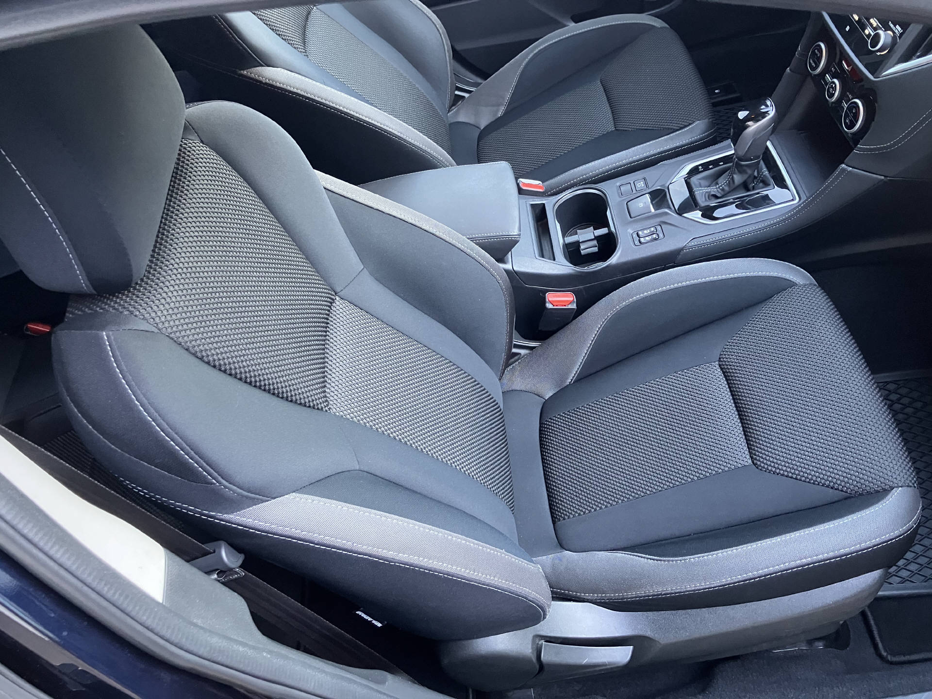 SUBARU Impreza 2.0i e-Boxer Swiss Plus-image-4