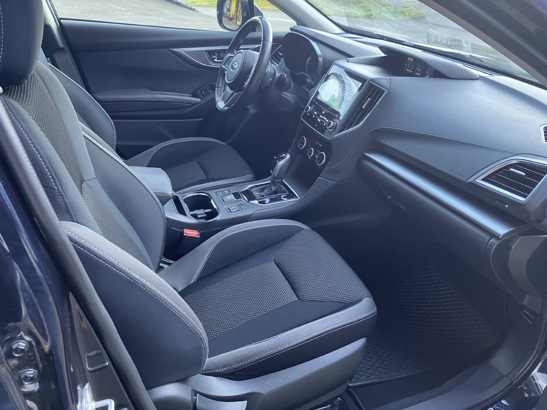 SUBARU Impreza 2.0i e-Boxer Swiss Plus-image-2