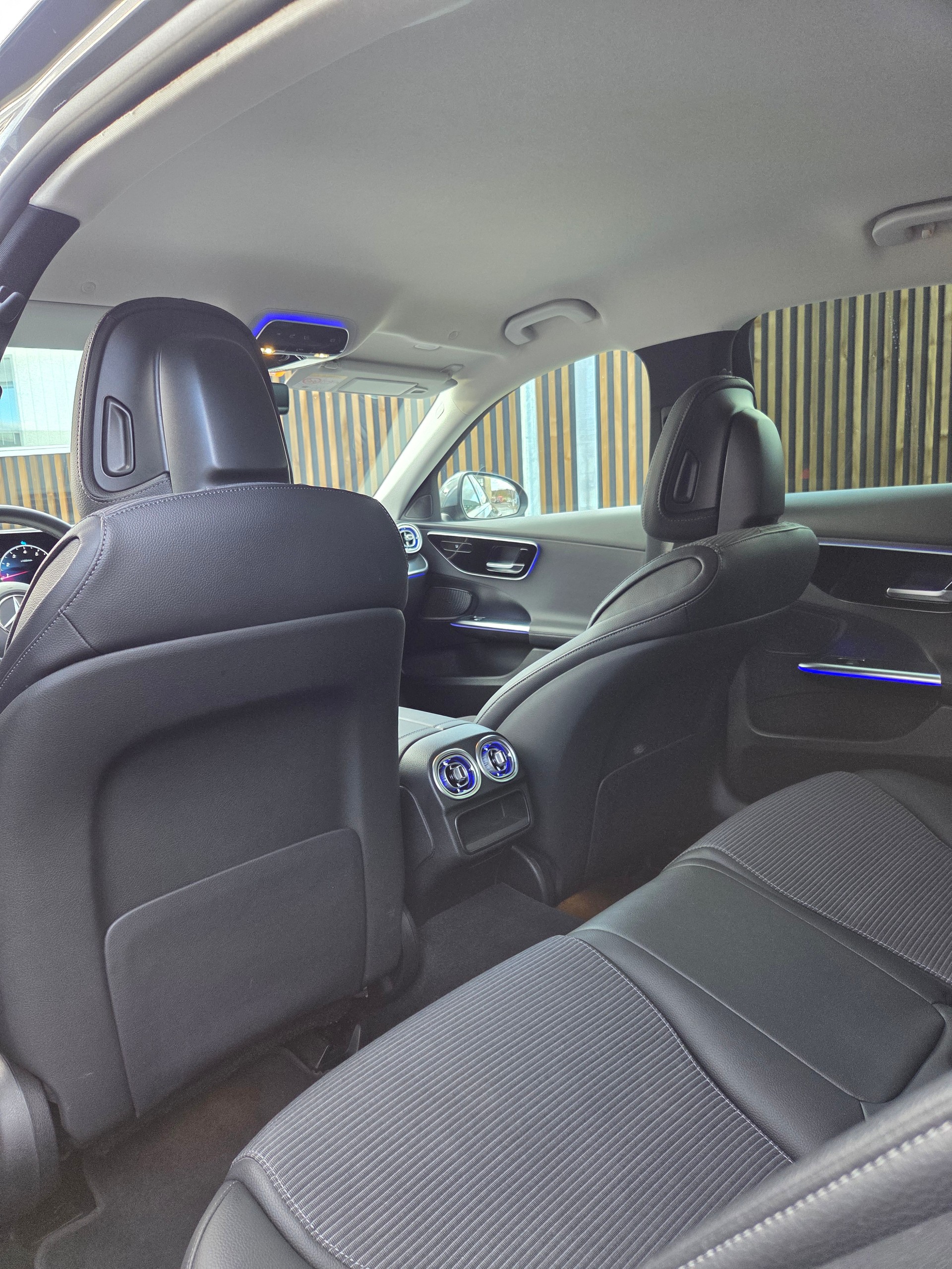 MERCEDES-BENZ C 200 Avantgarde-image-9