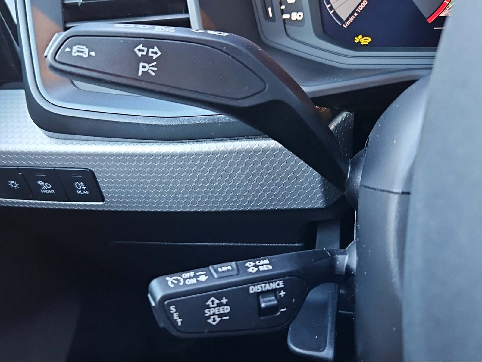 AUDI A1 Sportback 30 TFSI S Line S-tronic-image-16