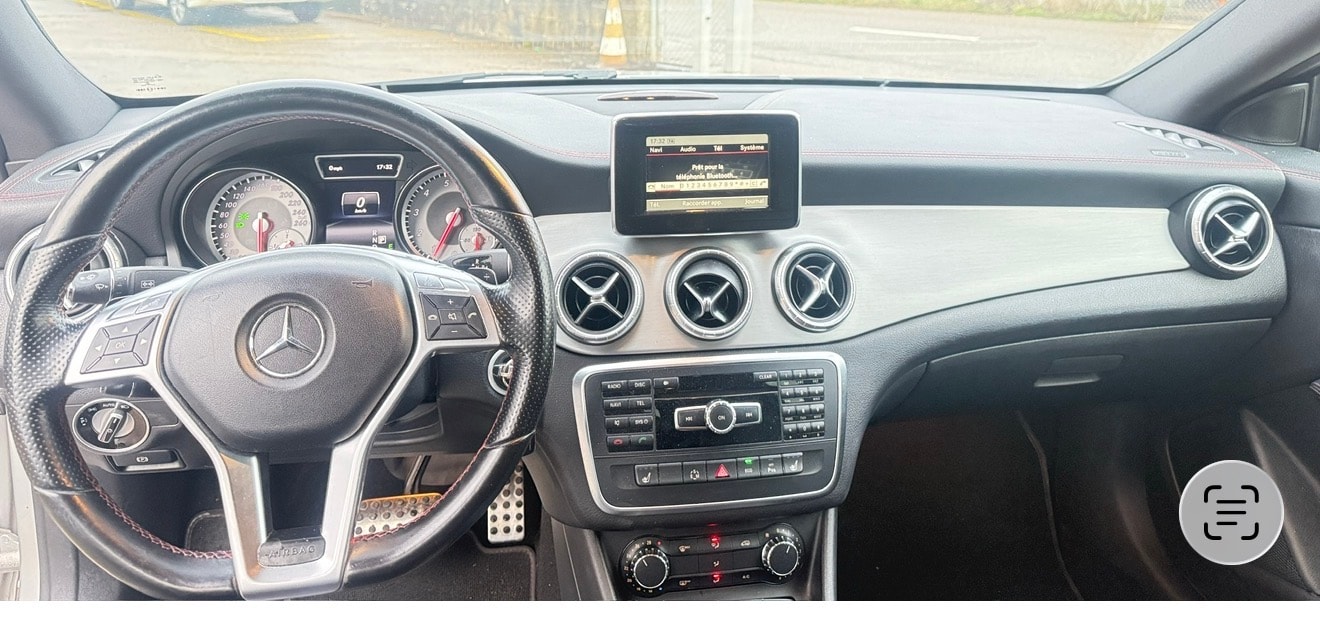 MERCEDES-BENZ CLA 200 AMG Line 7G-DCT-image-8