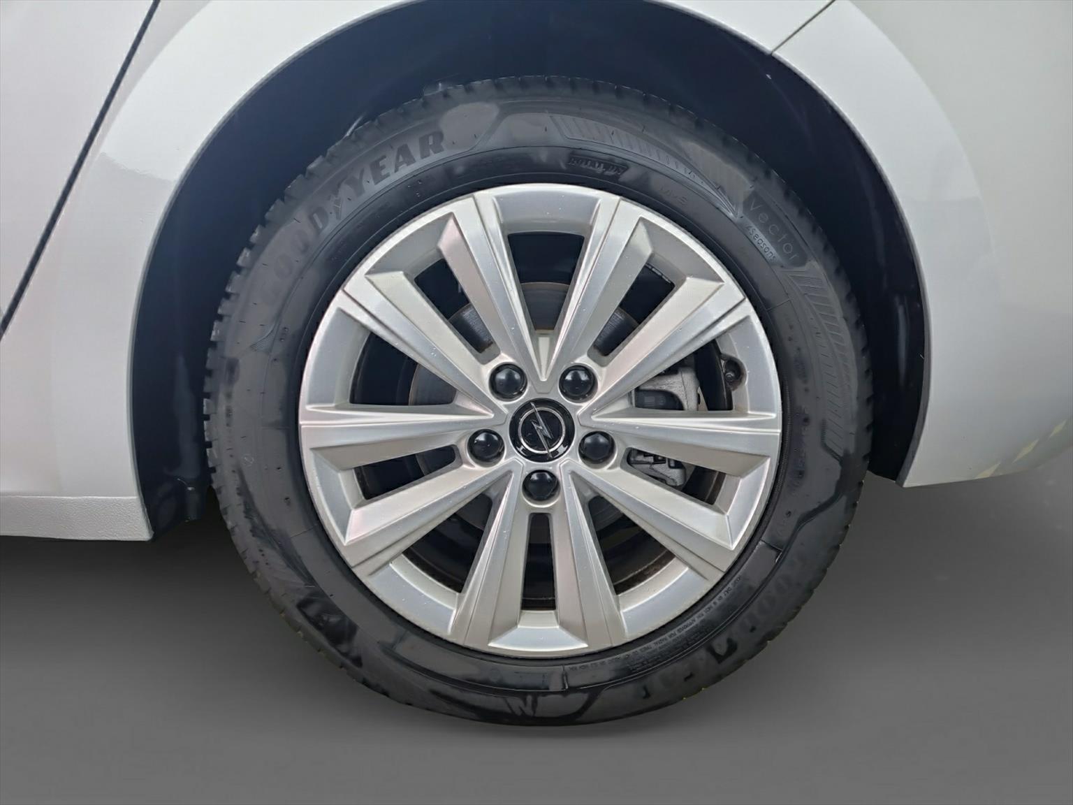 OPEL Astra Elegance 1.2 Turbo *AHK*-image-15