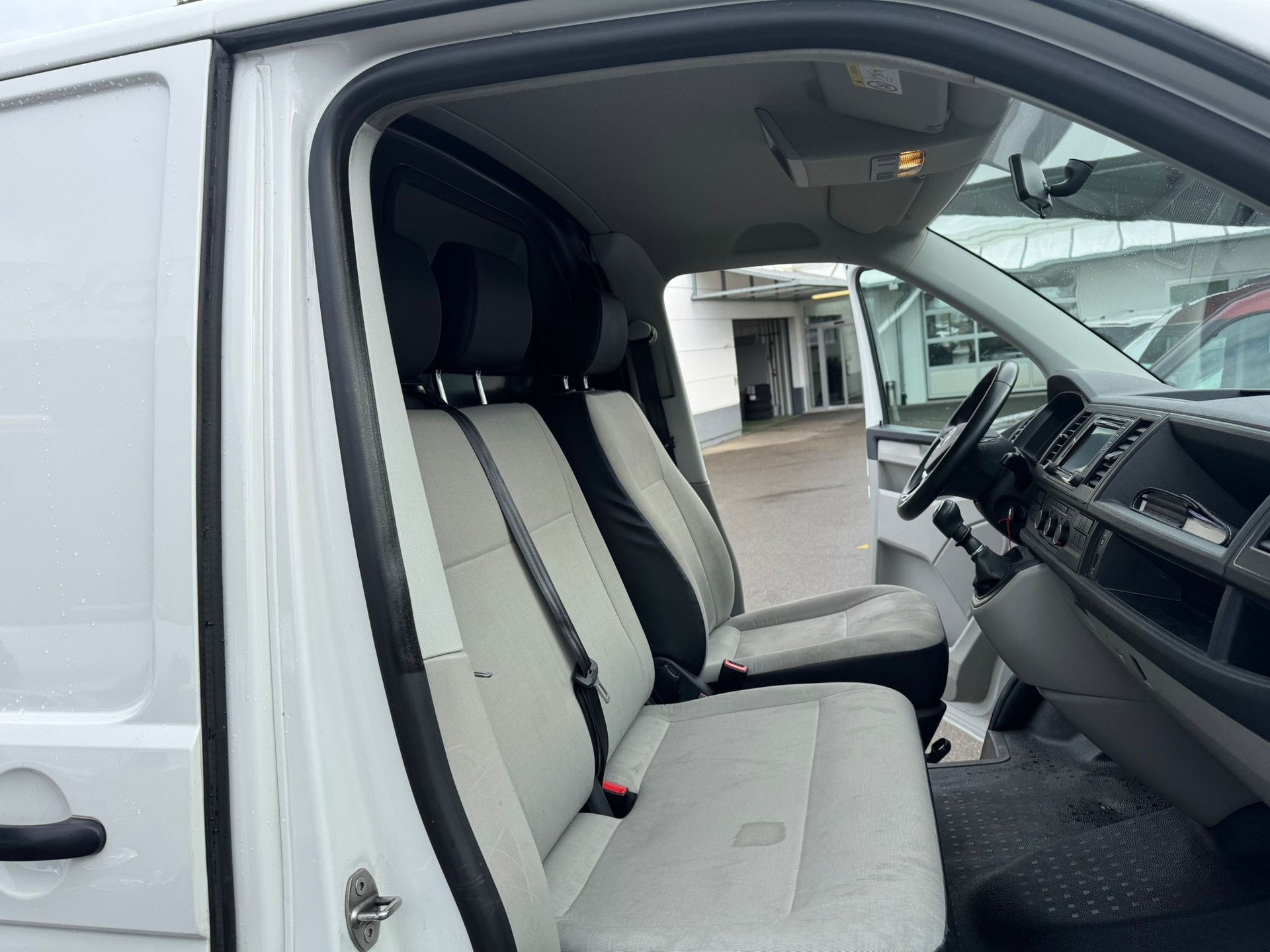VW T6 2.0 TDI Euro 6-image-10