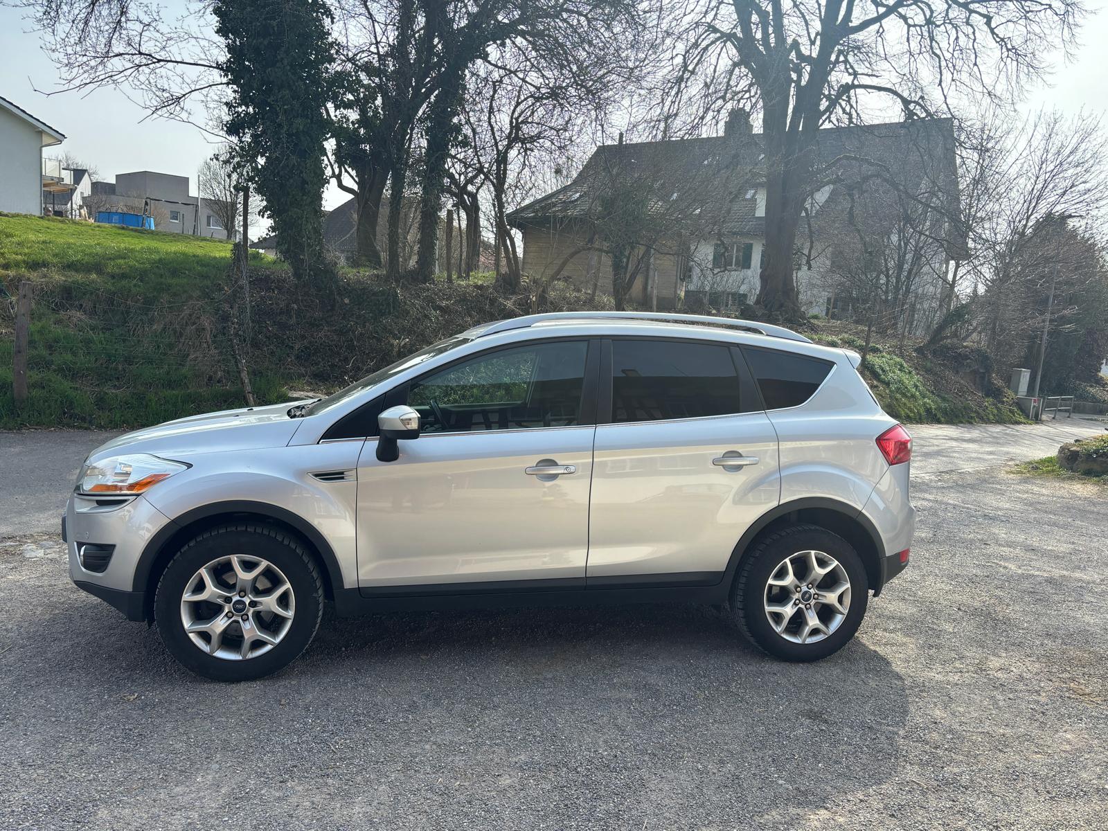 FORD Kuga 2.0 TDCi Carving 2WD-image-5