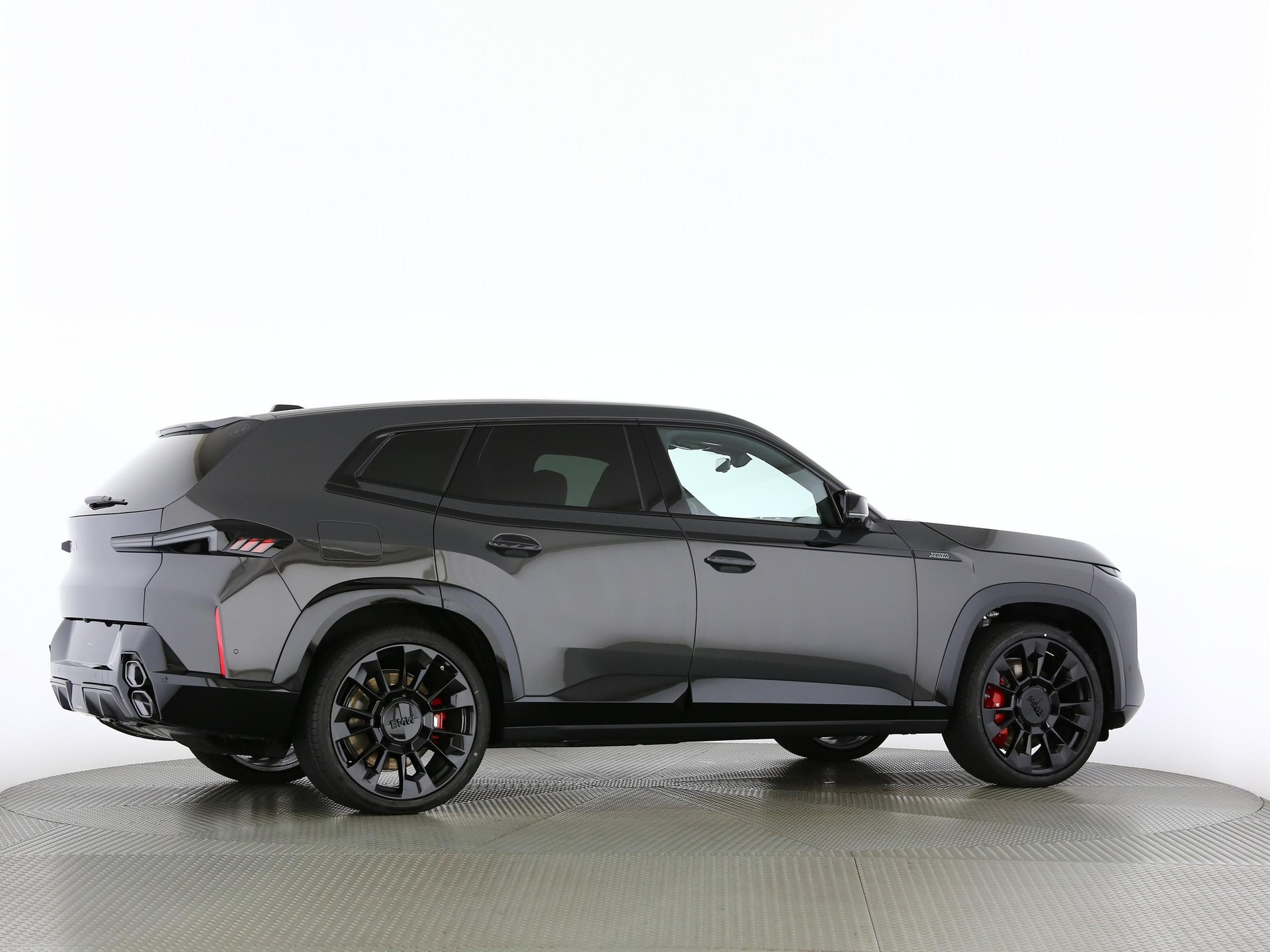 BMW XM 50e Plug-in Hybrid-image-21