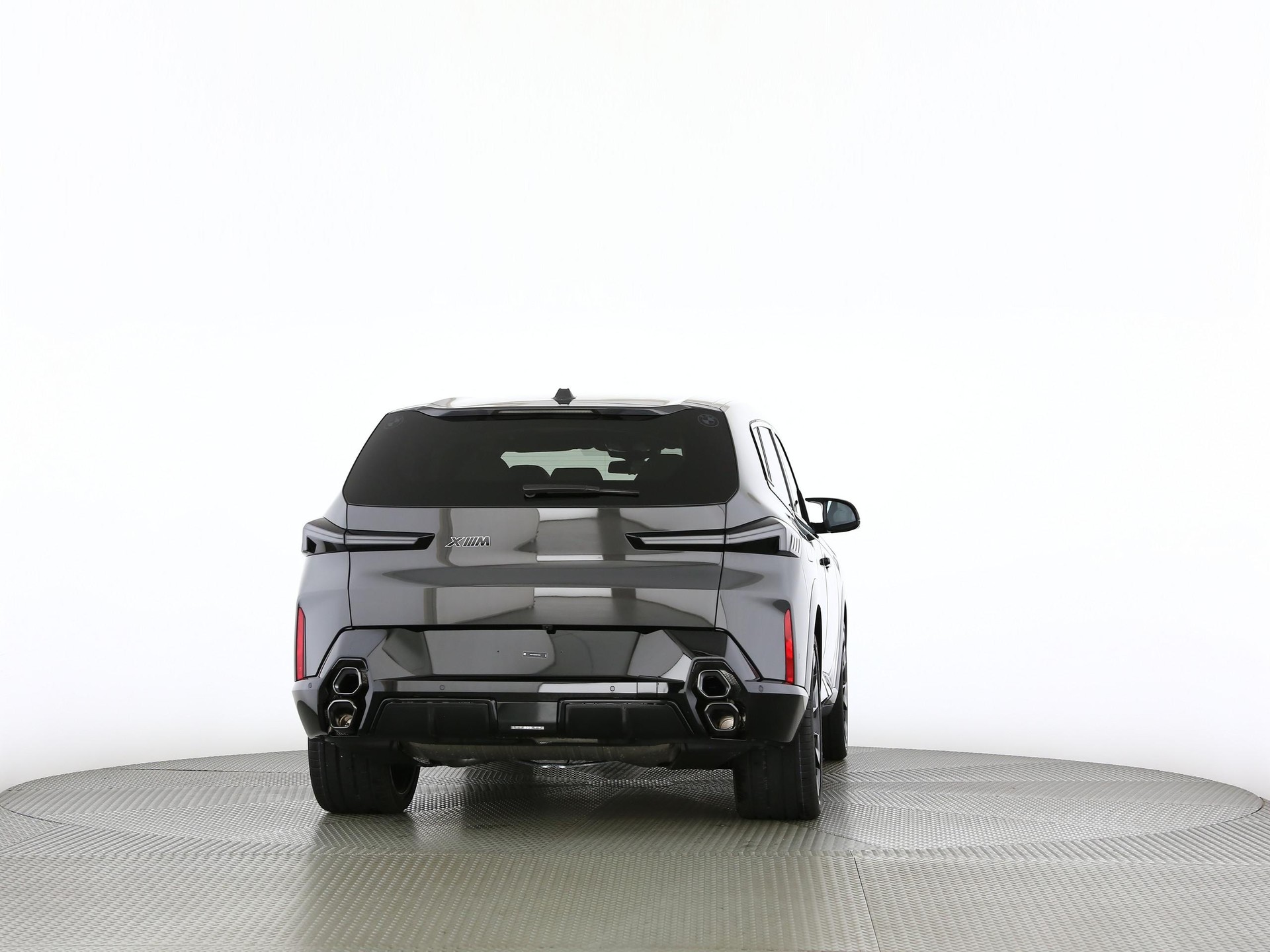 BMW XM 50e Plug-in Hybrid-image-17