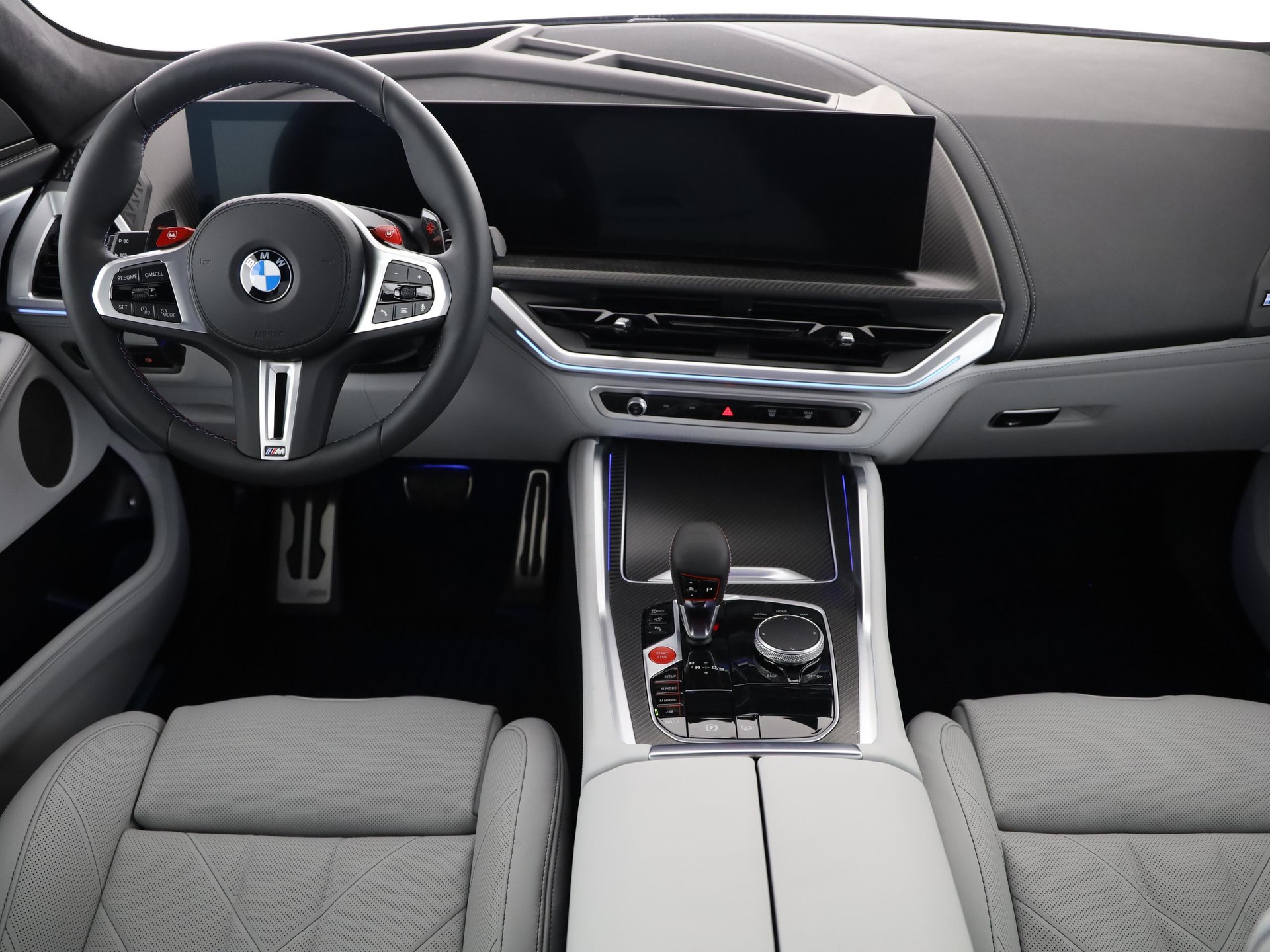 BMW XM 50e Plug-in Hybrid-image-5