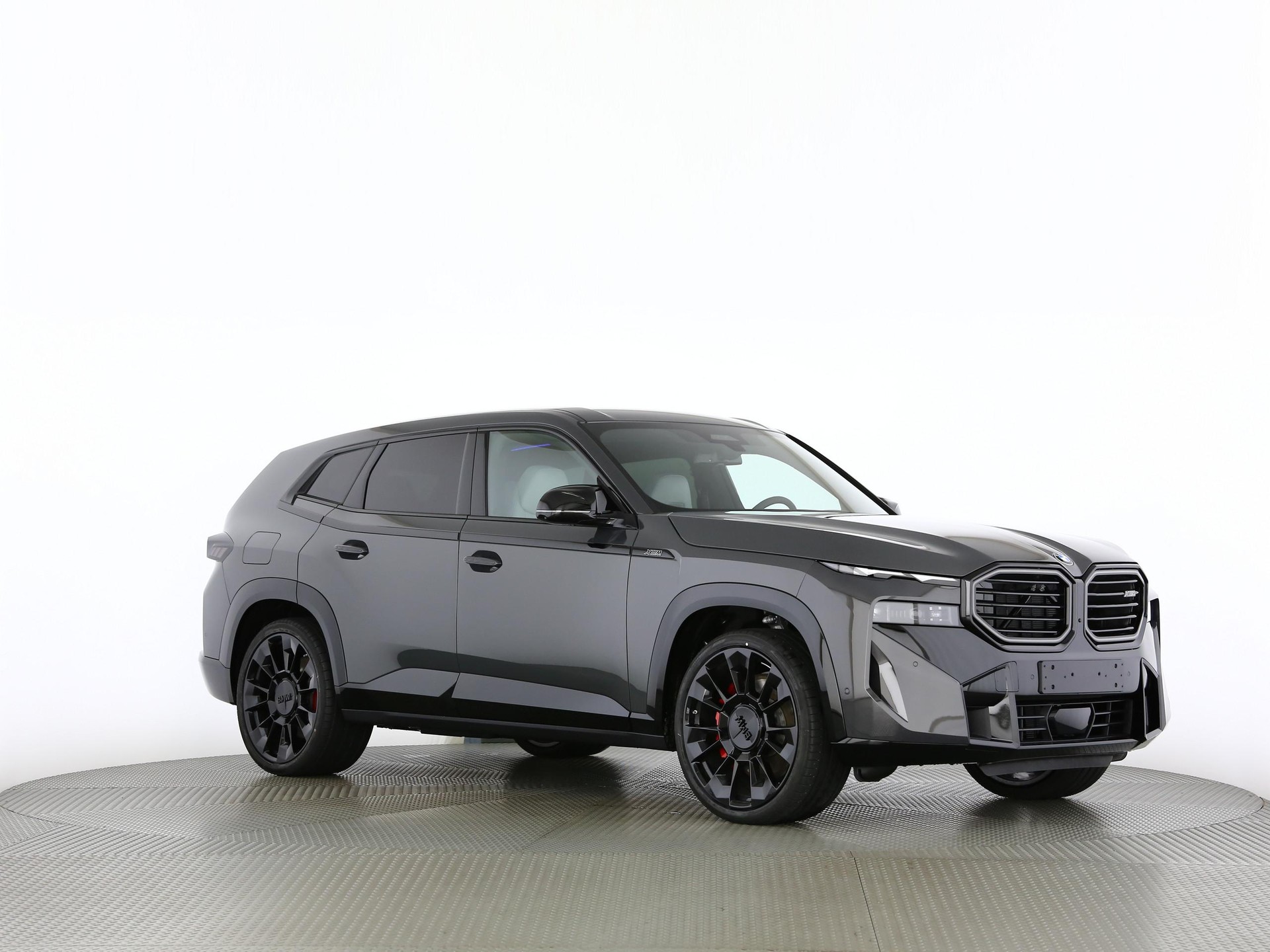 BMW XM 50e Plug-in Hybrid-image-26