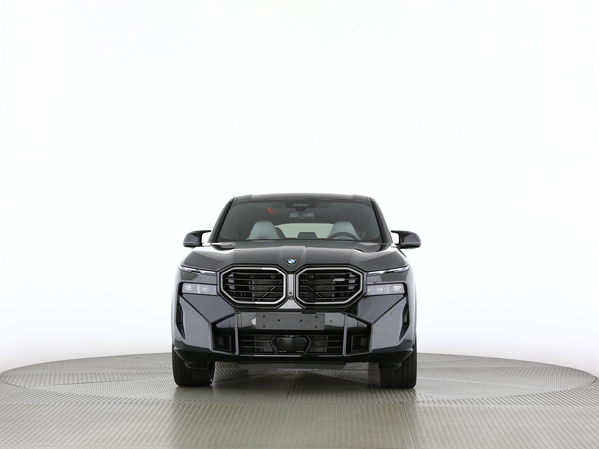 BMW XM 50e Plug-in Hybrid-image-29