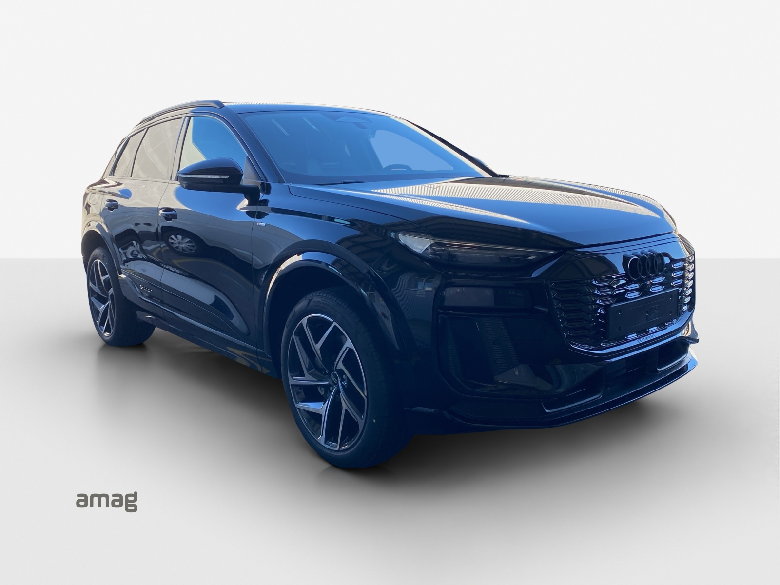 AUDI Q6 e-tron quattro-image-5