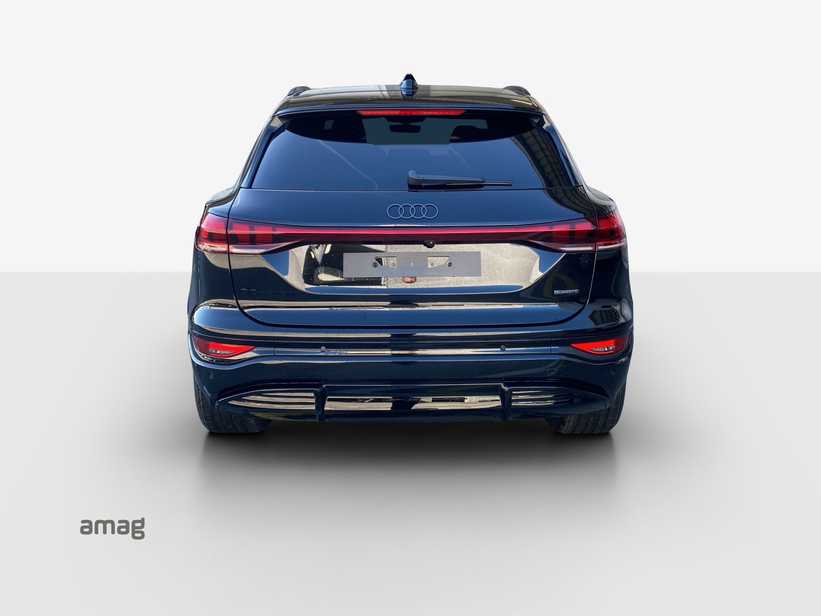 AUDI Q6 e-tron quattro-image-3