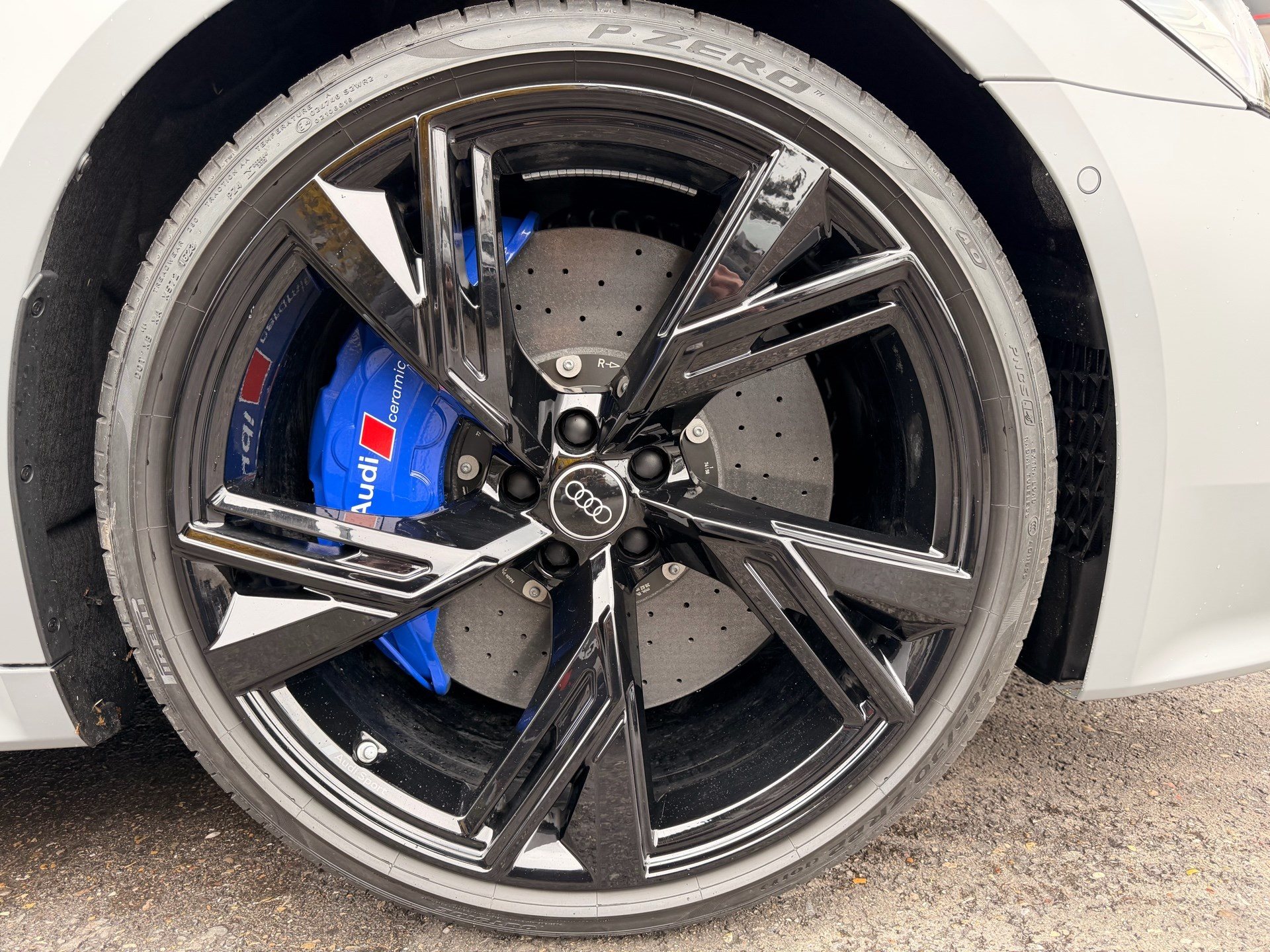 AUDI RS6 AVANT 4.0 TFSI QUATTRO *** TRAUM IN NARDOGRAU MATT & KERAMIK BREMSEN & 5 JAHRE AUDI WERKSGARANTIE ***-image-6