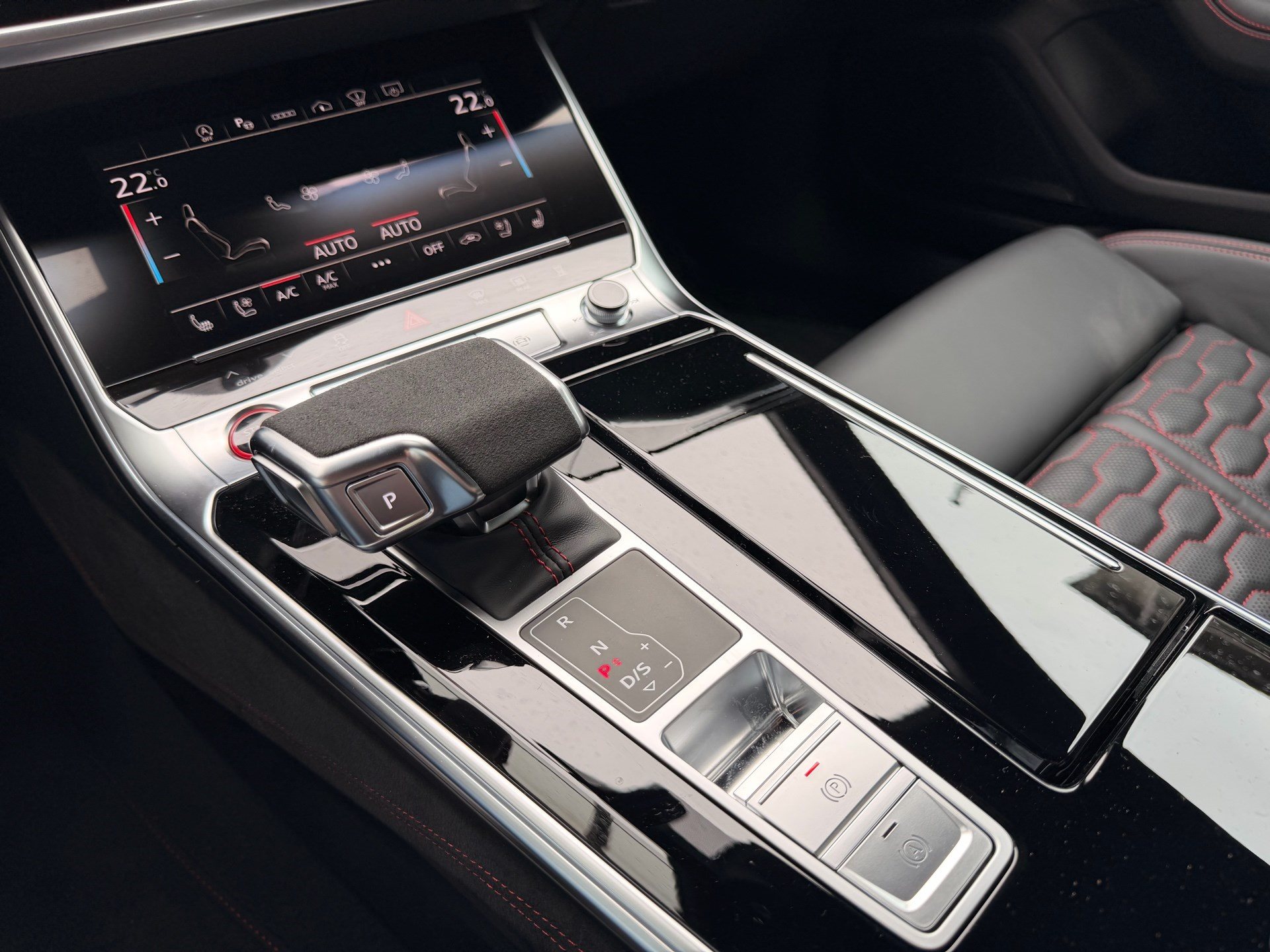 AUDI RS6 AVANT 4.0 TFSI QUATTRO *** TRAUM IN NARDOGRAU MATT & KERAMIK BREMSEN & 5 JAHRE AUDI WERKSGARANTIE ***-image-20
