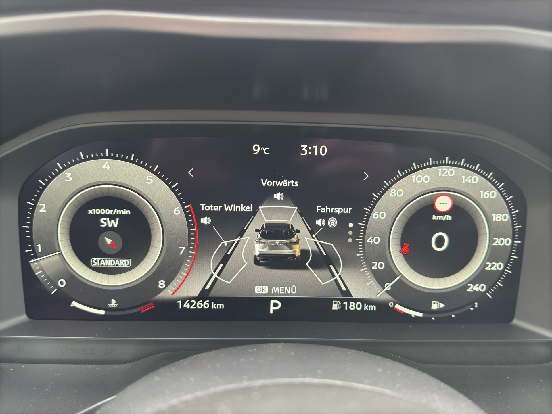 NISSAN Qashqai 1.3 DIG-T MHEV Tekna+ Xtronic-image-14