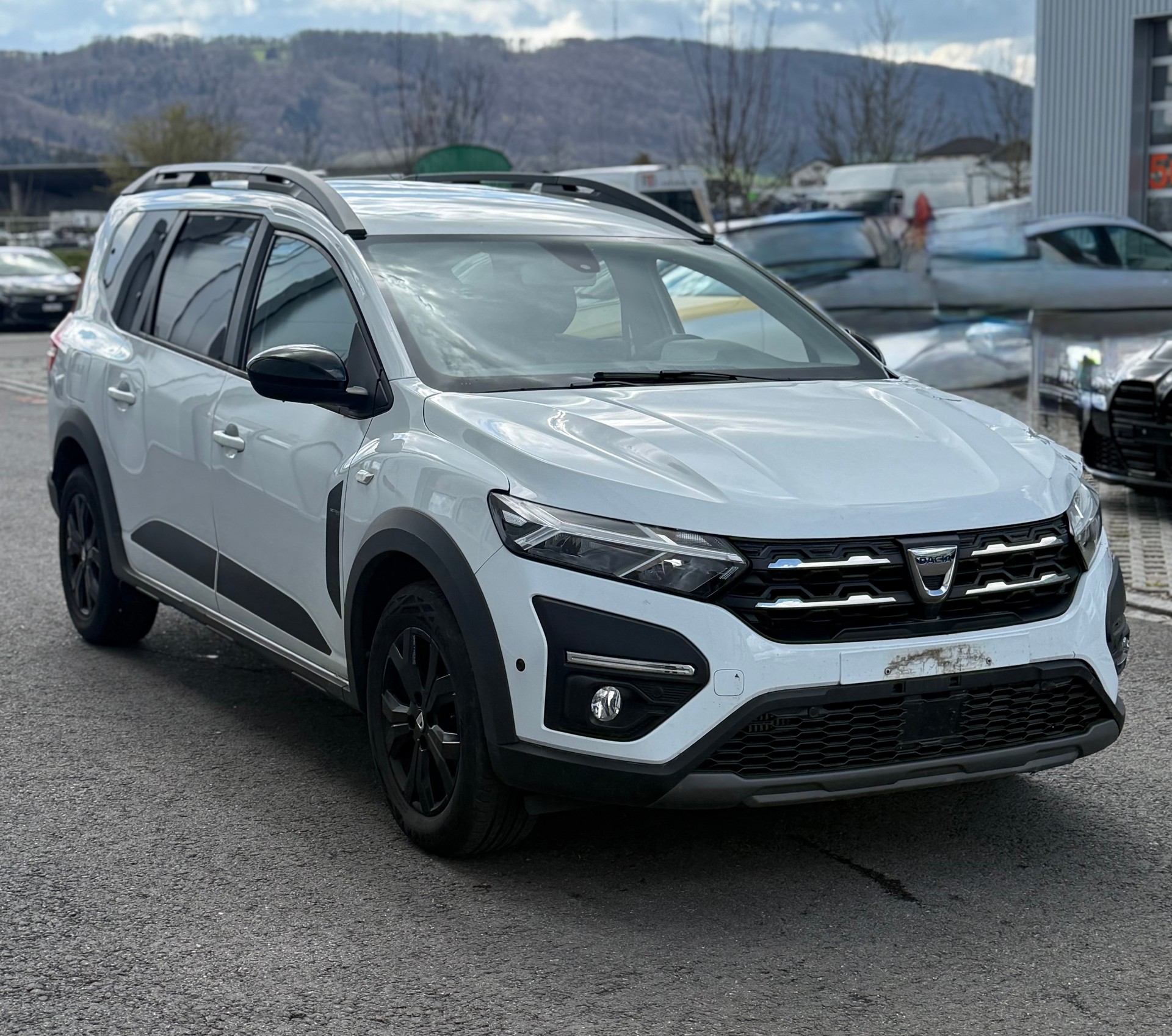 DACIA Jogger TCe 110 Extreme-image-1