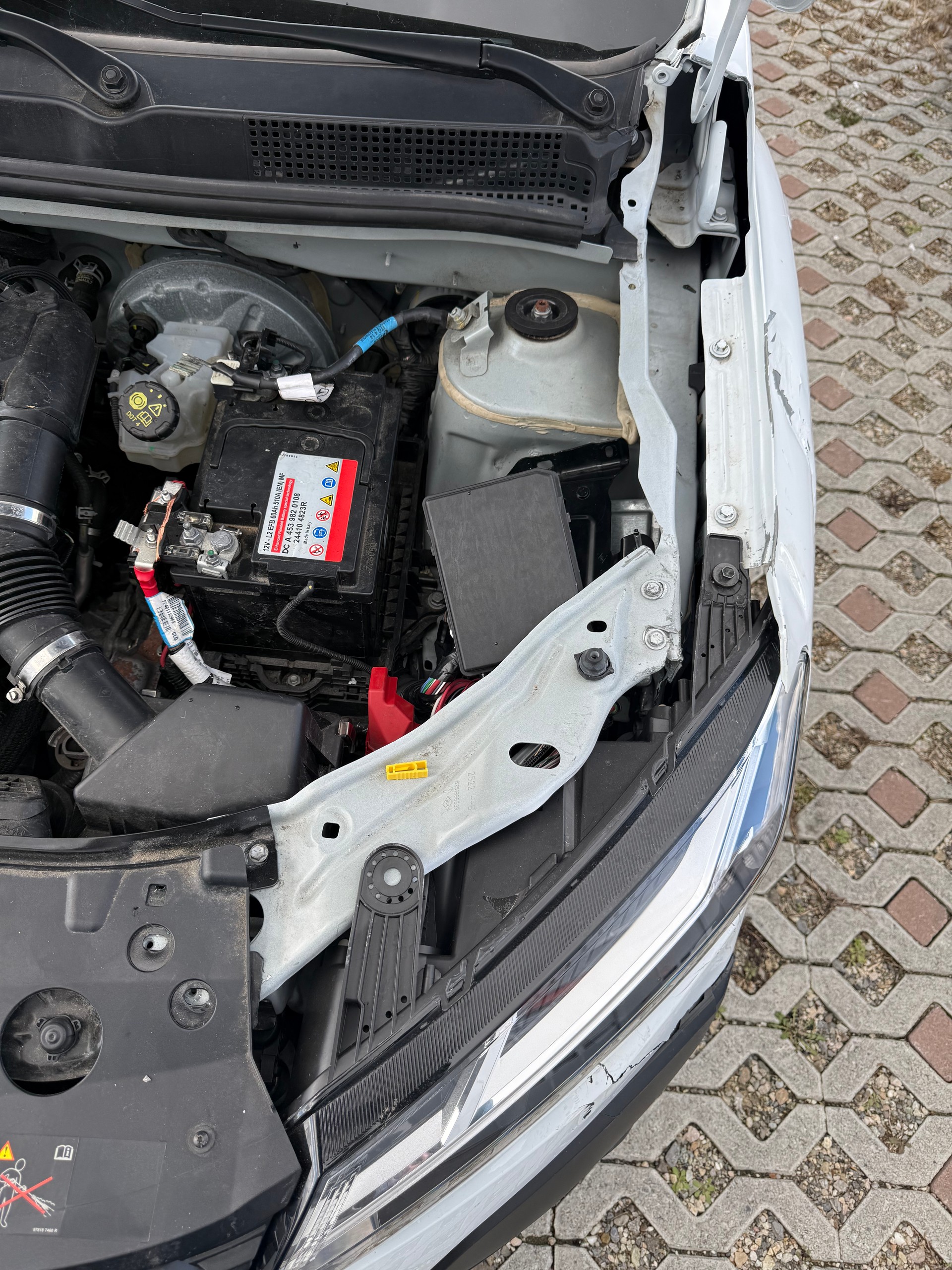 DACIA Jogger TCe 110 Extreme-image-12