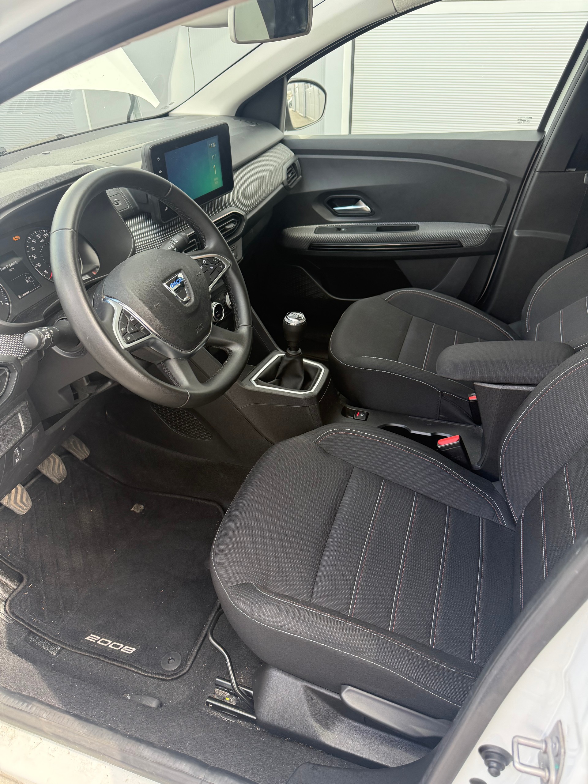 DACIA Jogger TCe 110 Extreme-image-7