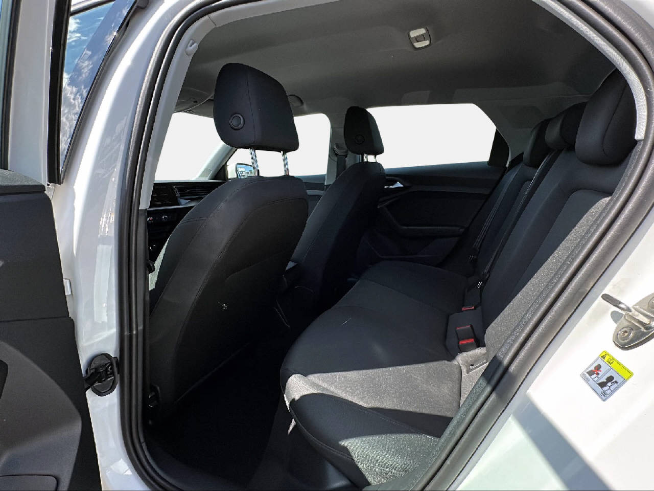 AUDI A1 Sportback 1.0 30 TFSI Attraction-image-11