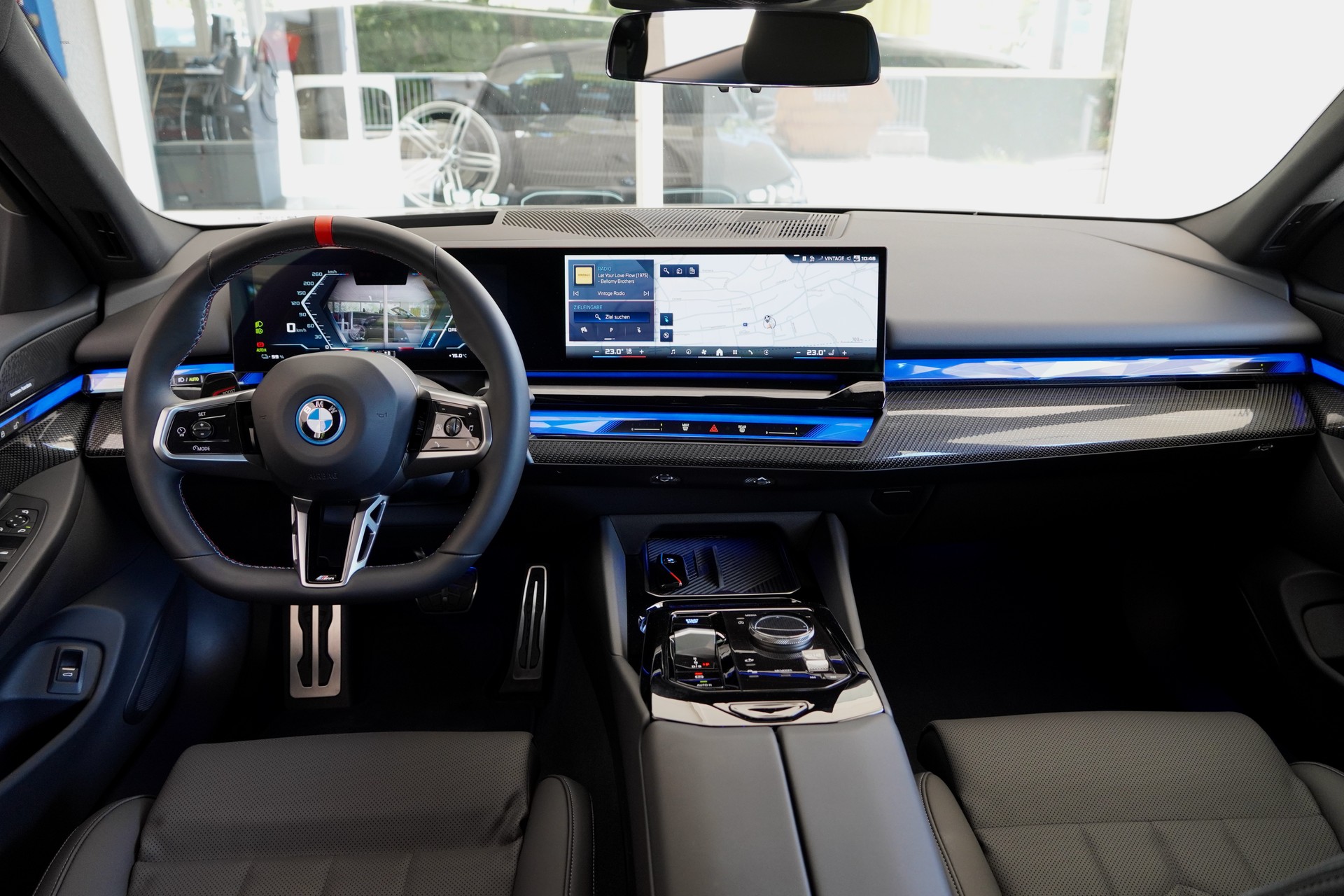 BMW i5 M60 xDrive M Sport Pro-image-15