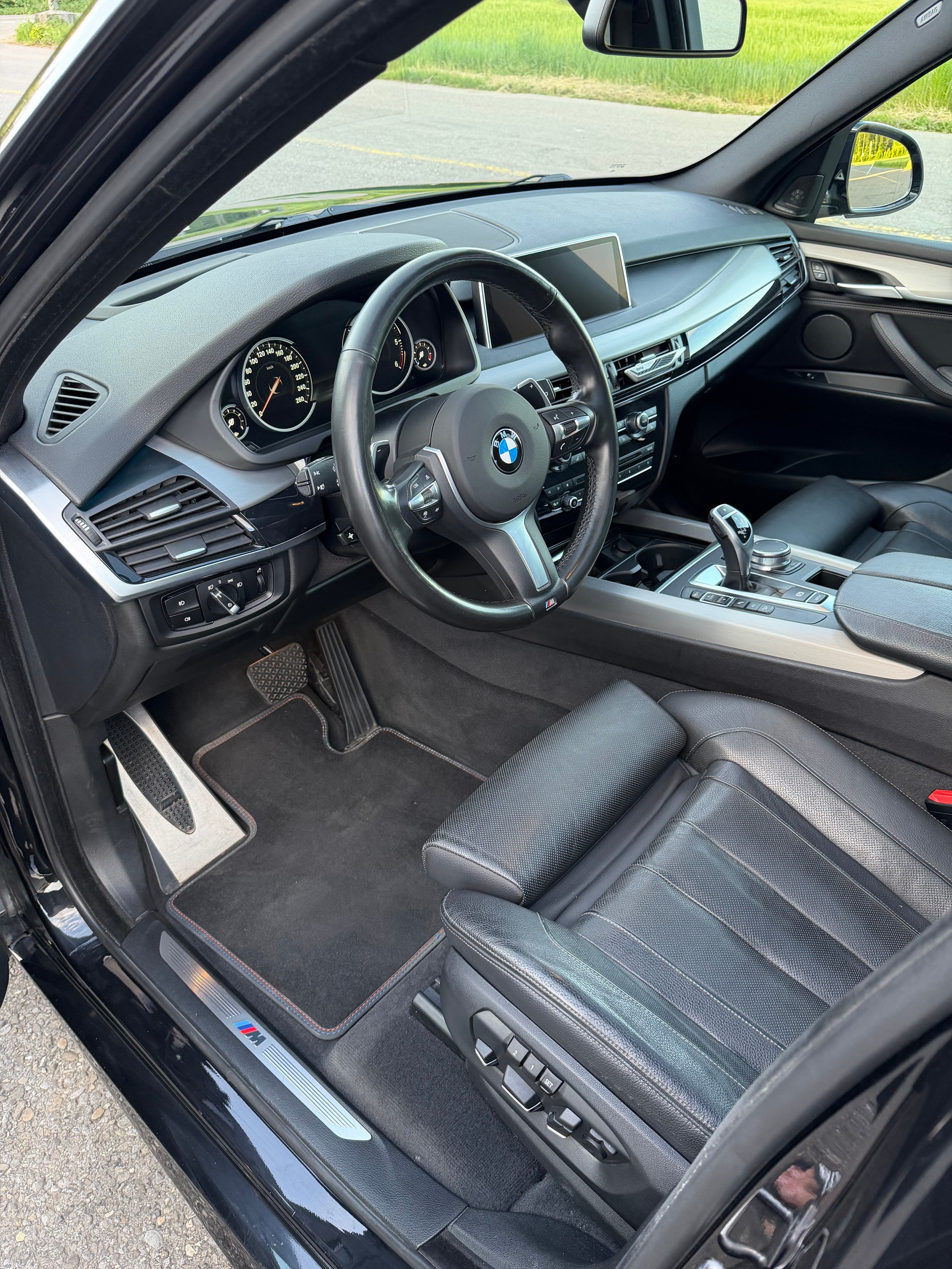BMW X5 xDrive 40d Steptronic M-Sport SAG-image-9
