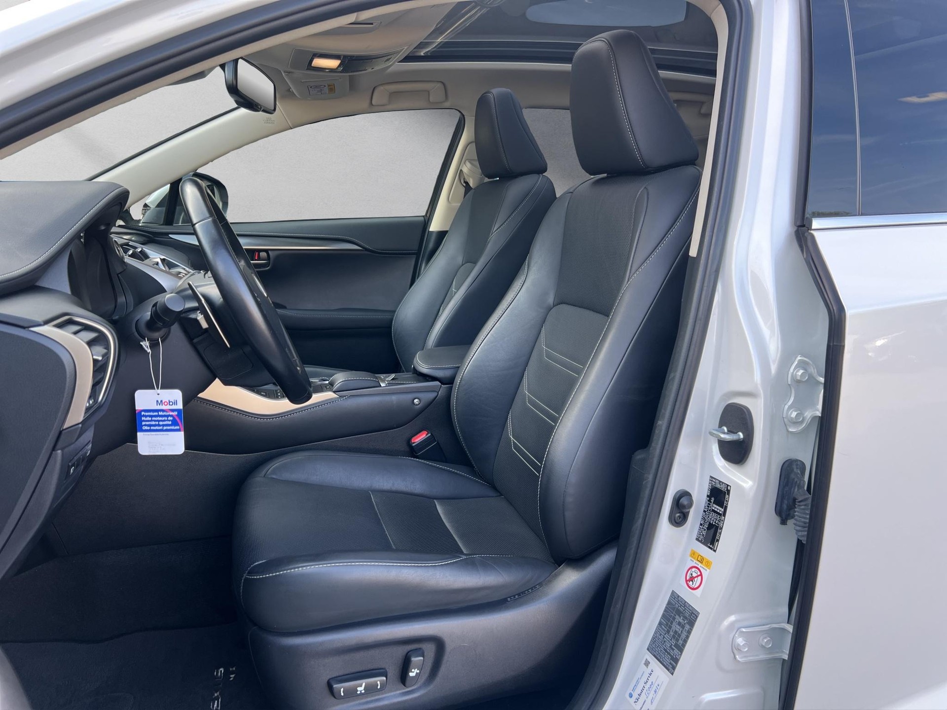 LEXUS NX 300h-image-8