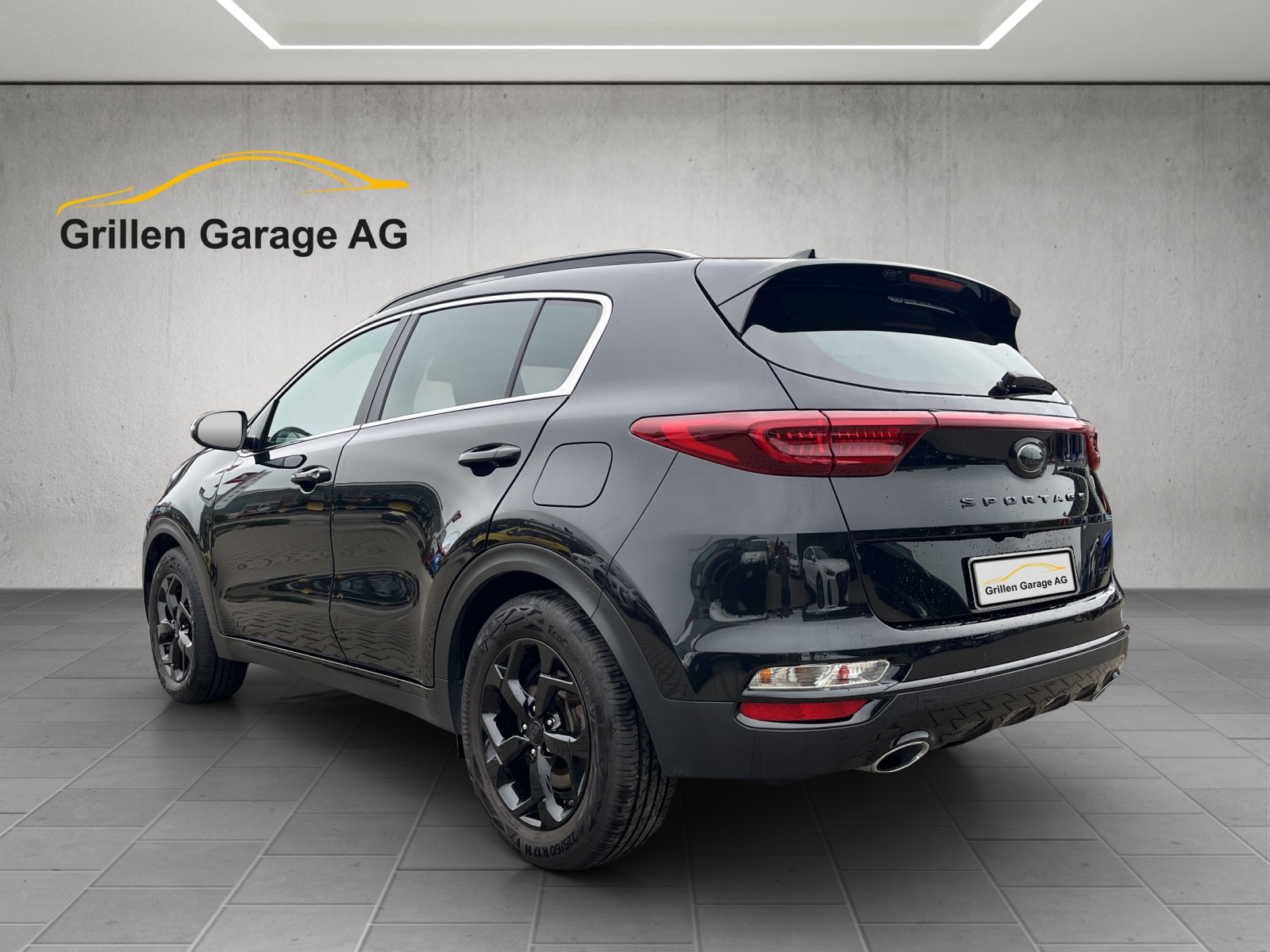 KIA Sportage 1.6 CRDi MHEV Black Edition-showroom-element-2