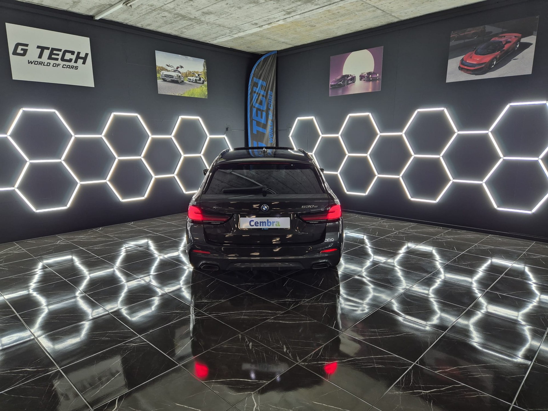 BMW 530e xDrive Touring M Sport Steptronic-image-9