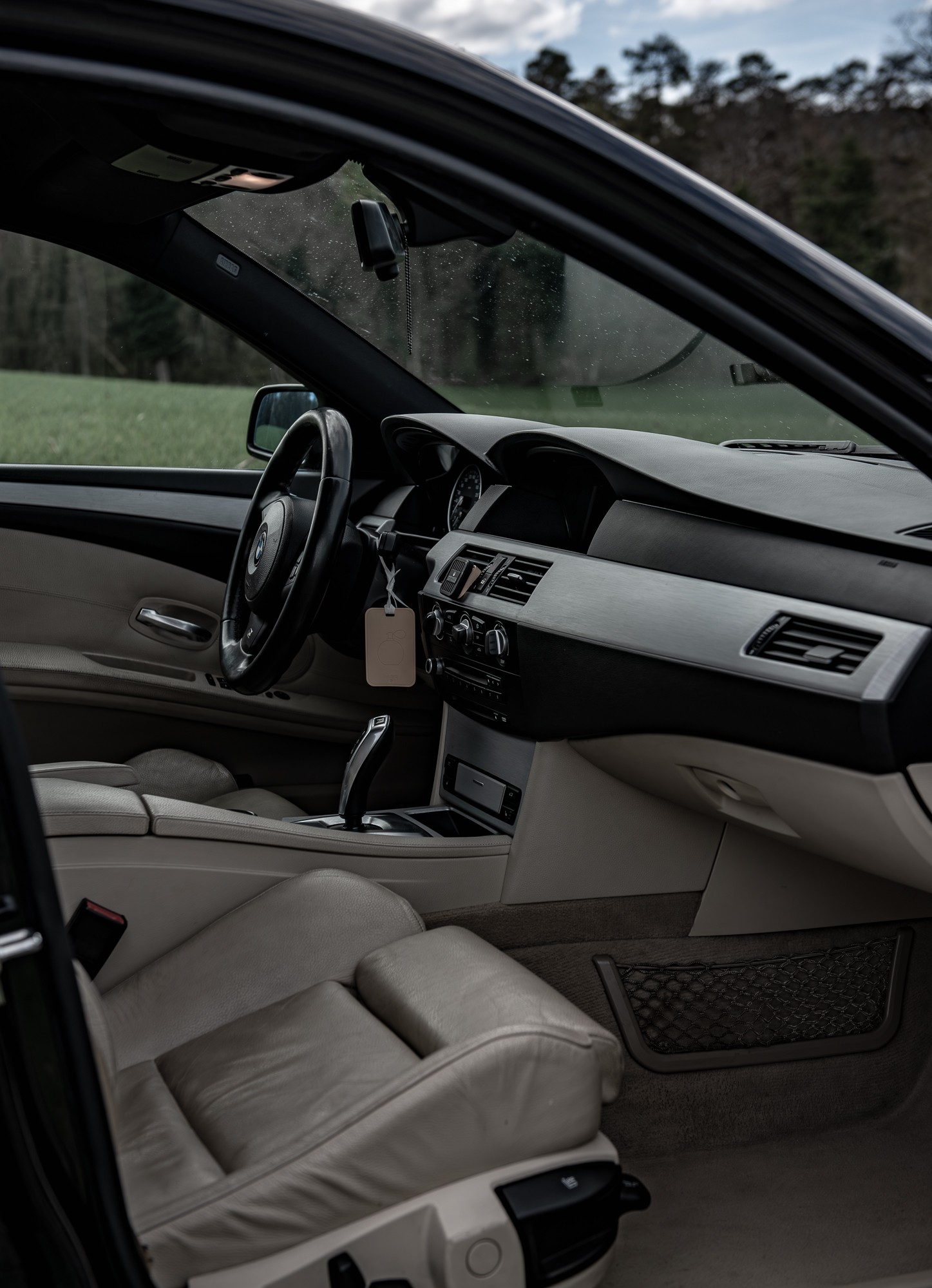 BMW 530i-image-5