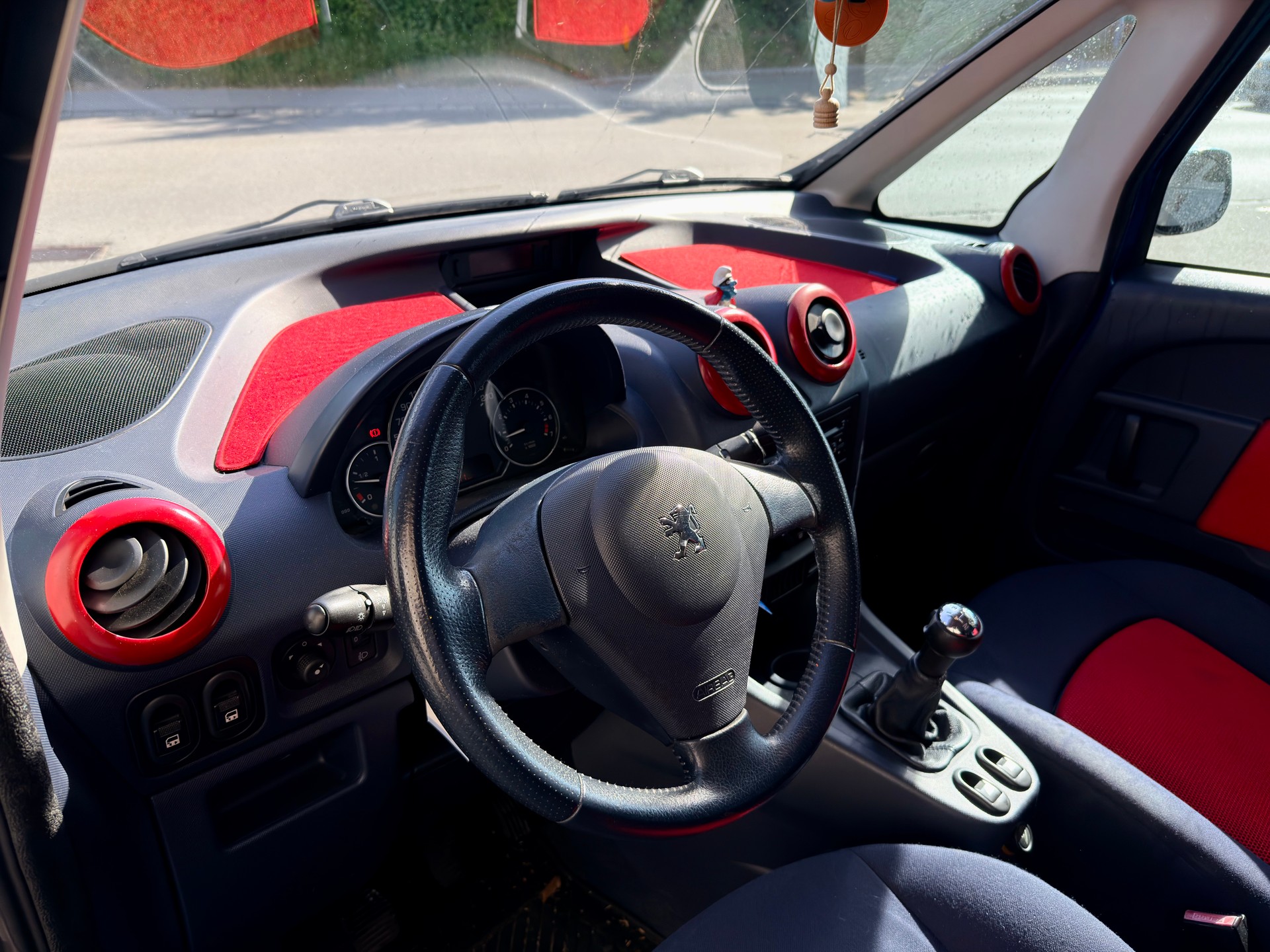 PEUGEOT 1007 1.4 HDI Trendy-image-2