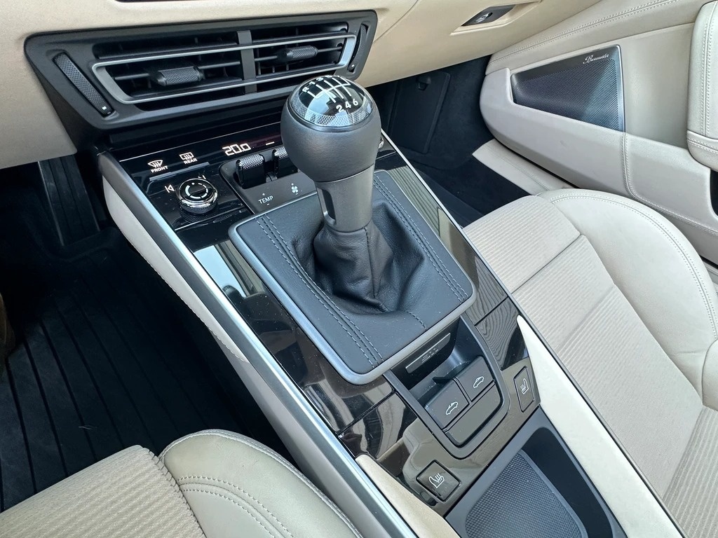 PORSCHE 911 Targa 3.0 Carrera 4S Heritage Design Edition-image-13