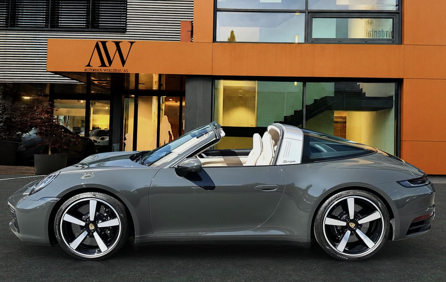 PORSCHE 911 Targa 3.0 Carrera 4S Heritage Design Edition