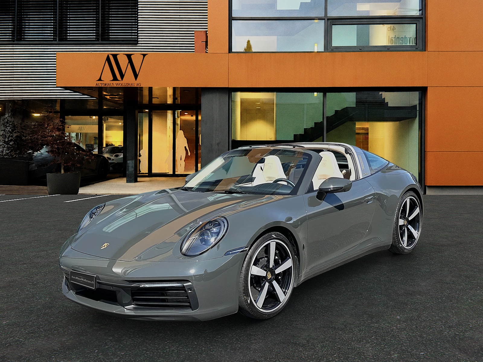 PORSCHE 911 Targa 3.0 Carrera 4S Heritage Design Edition-showroom-element-3