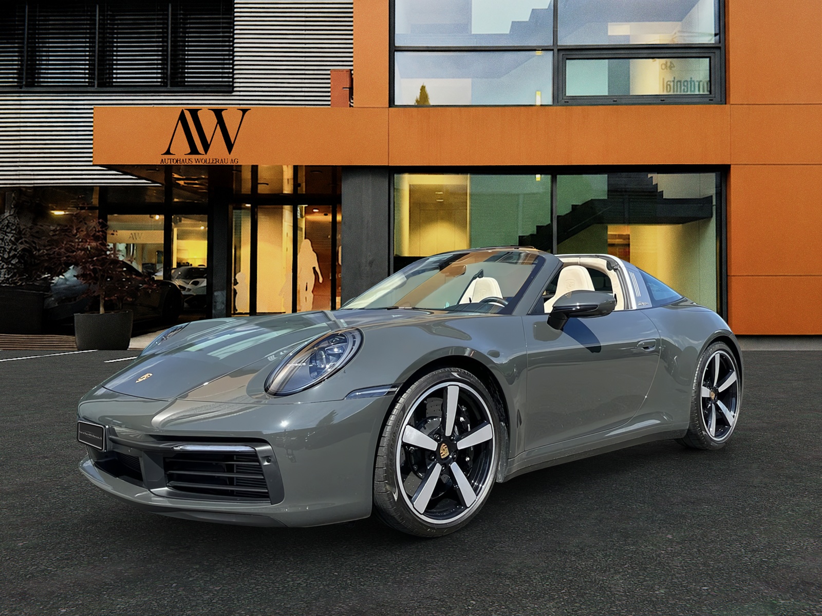 PORSCHE 911 Targa 3.0 Carrera 4S Heritage Design Edition-image-4