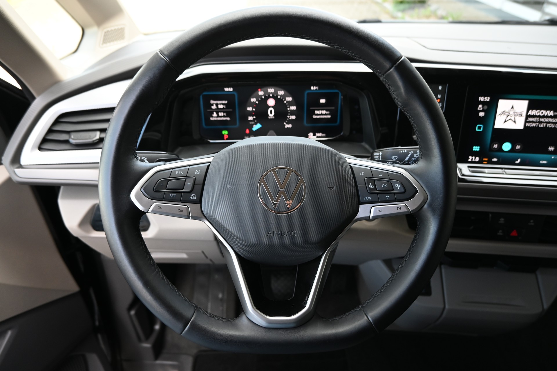VW Multivan 2.0 TDI DSG Lang 7-Plätzer + AHK 2000kg + Standheizung-image-19