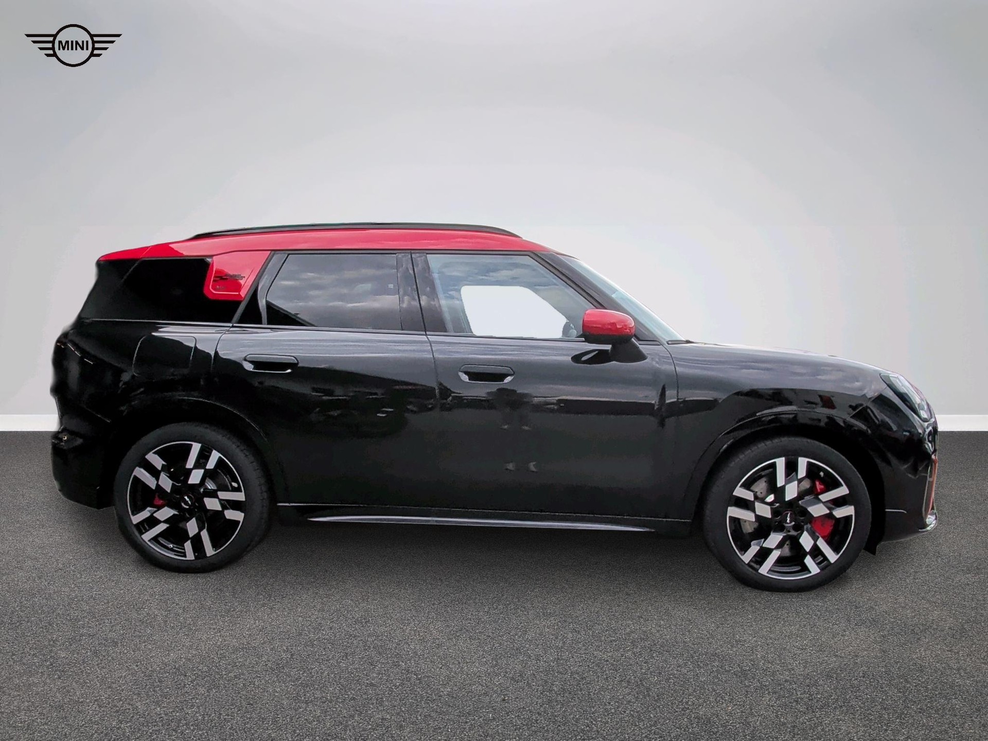 MINI John Cooper Works Countryman ALL4-image-5