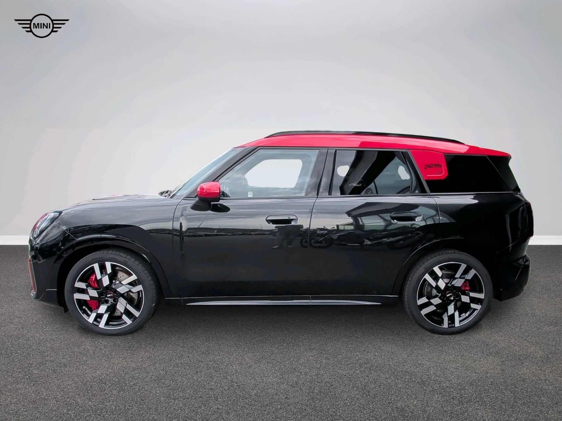 MINI John Cooper Works Countryman ALL4-image-3