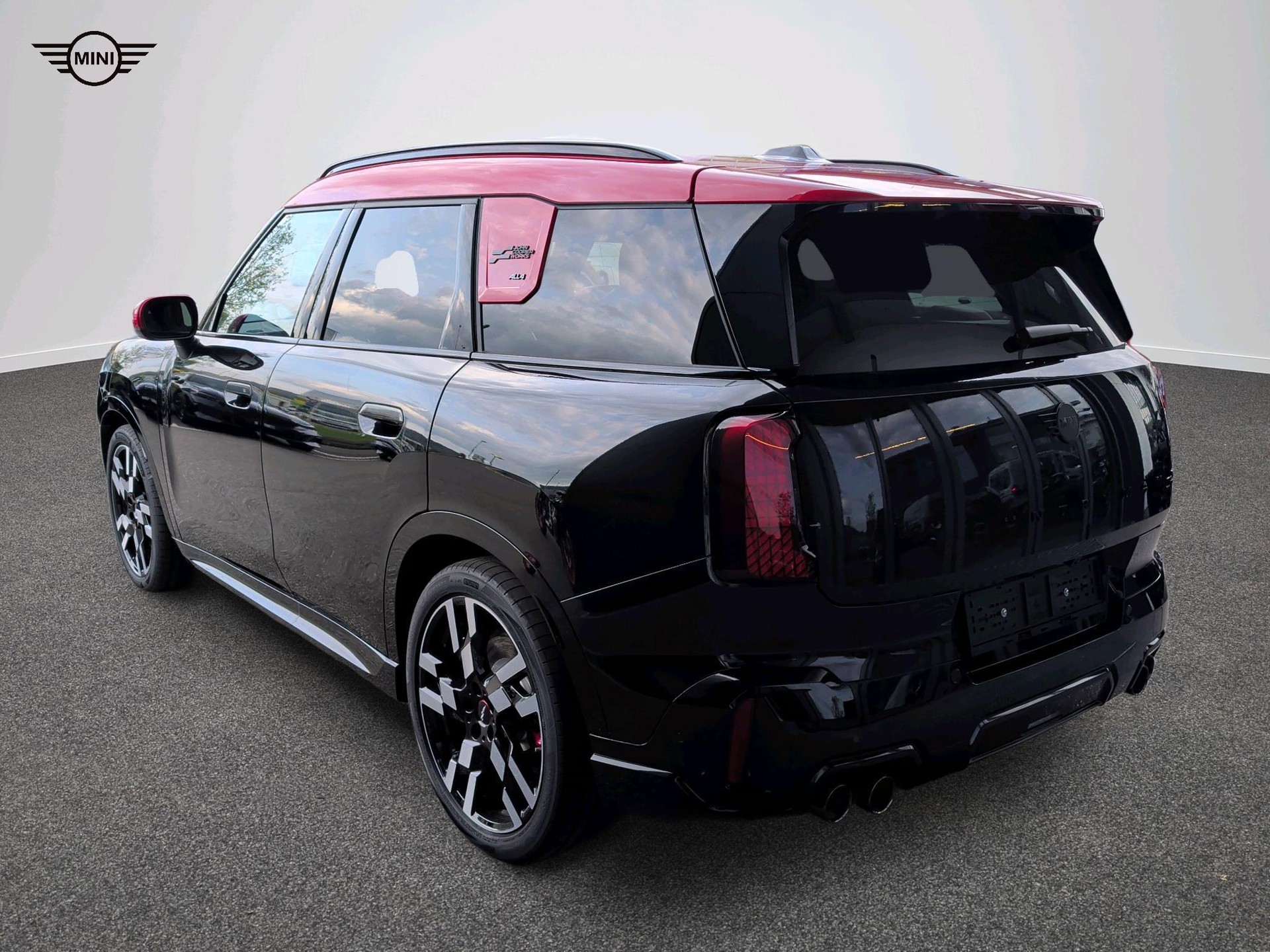 MINI John Cooper Works Countryman ALL4-image-9