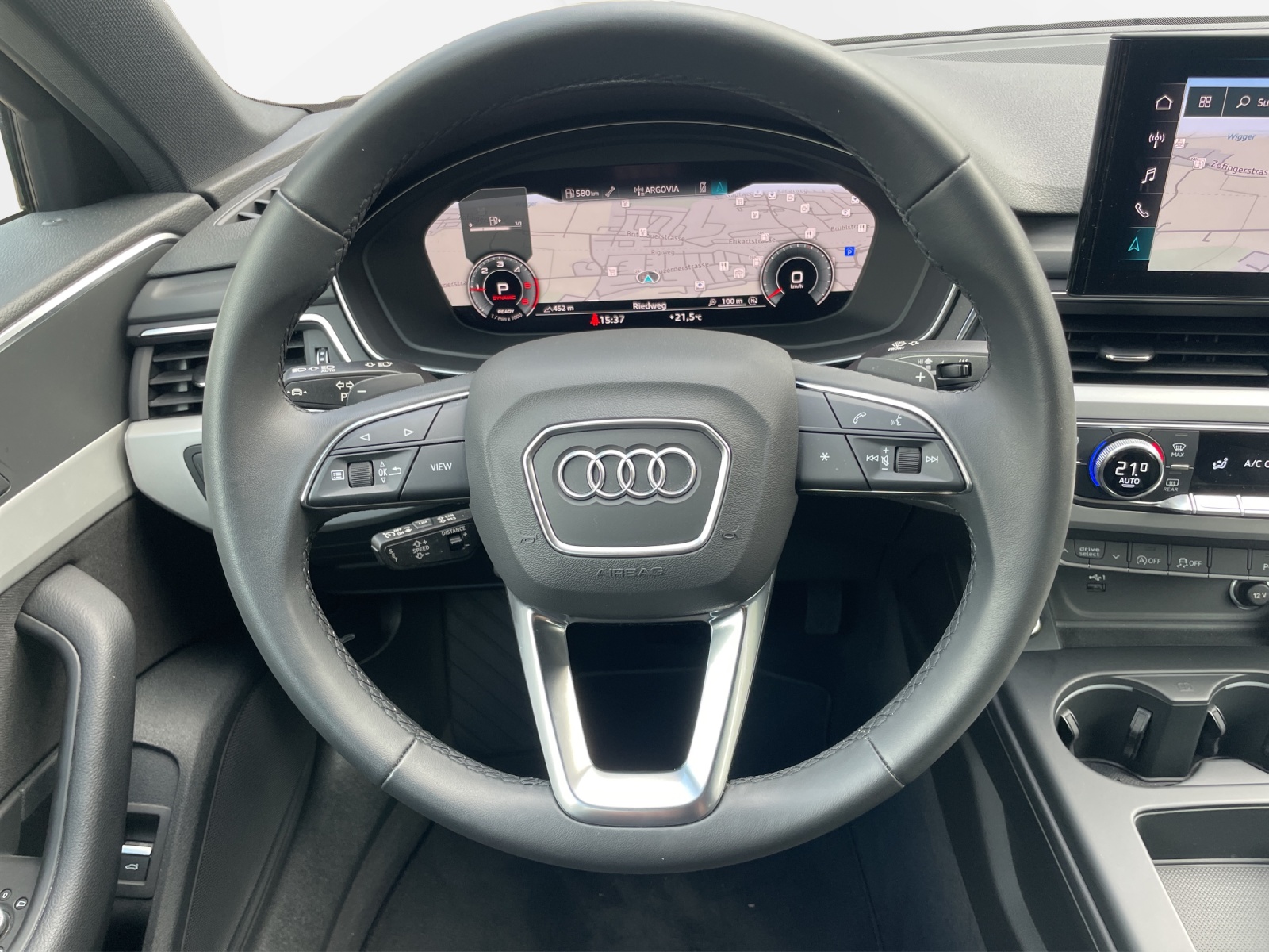 AUDI A4 2.0 40 TDI S Line S-Tronic-image-11