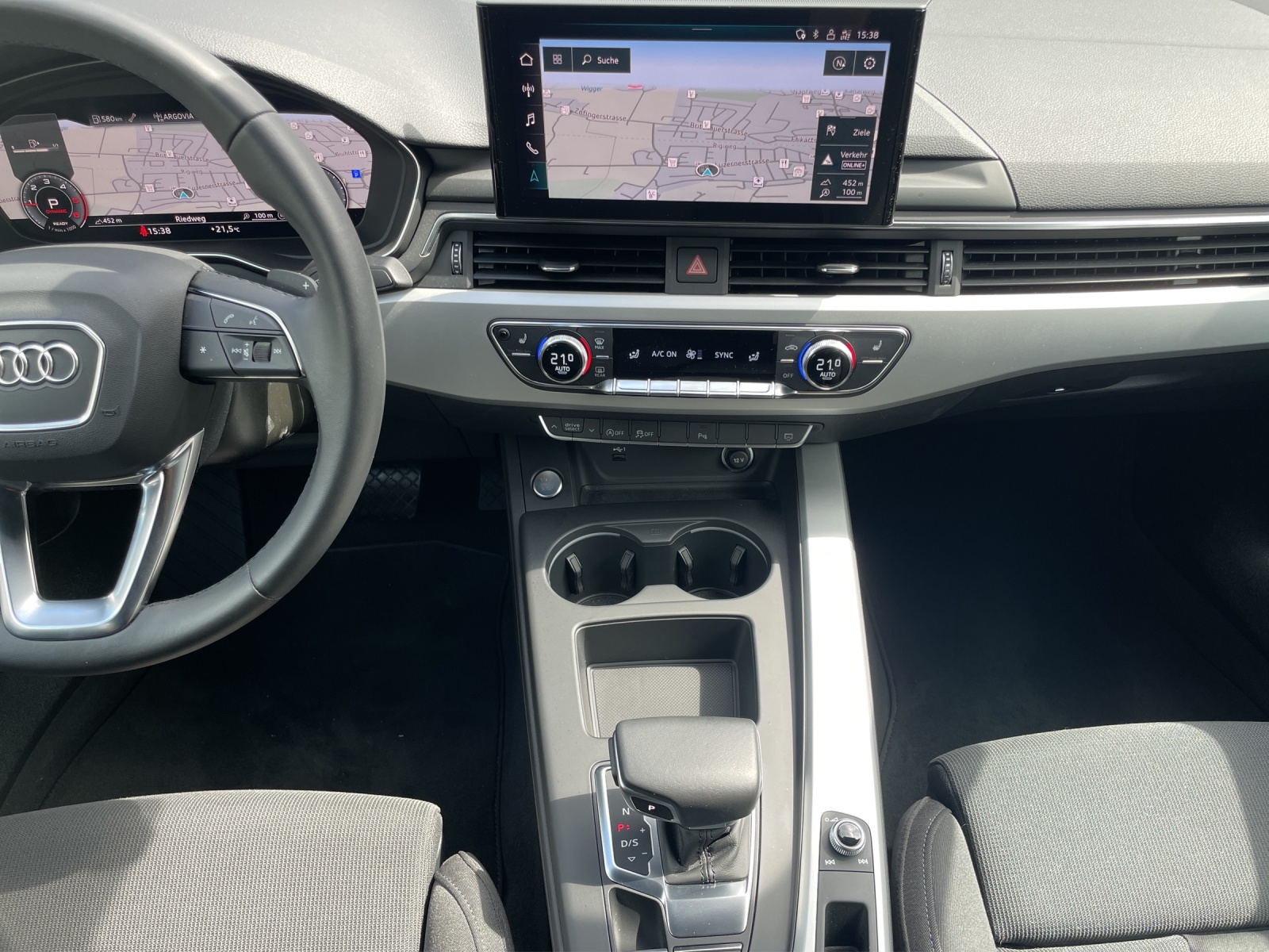 AUDI A4 2.0 40 TDI S Line S-Tronic-image-16