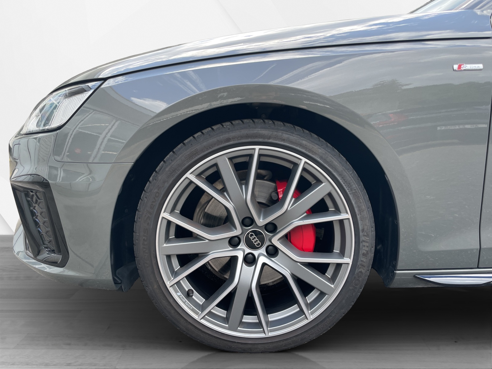 AUDI A4 2.0 40 TDI S Line S-Tronic-image-8
