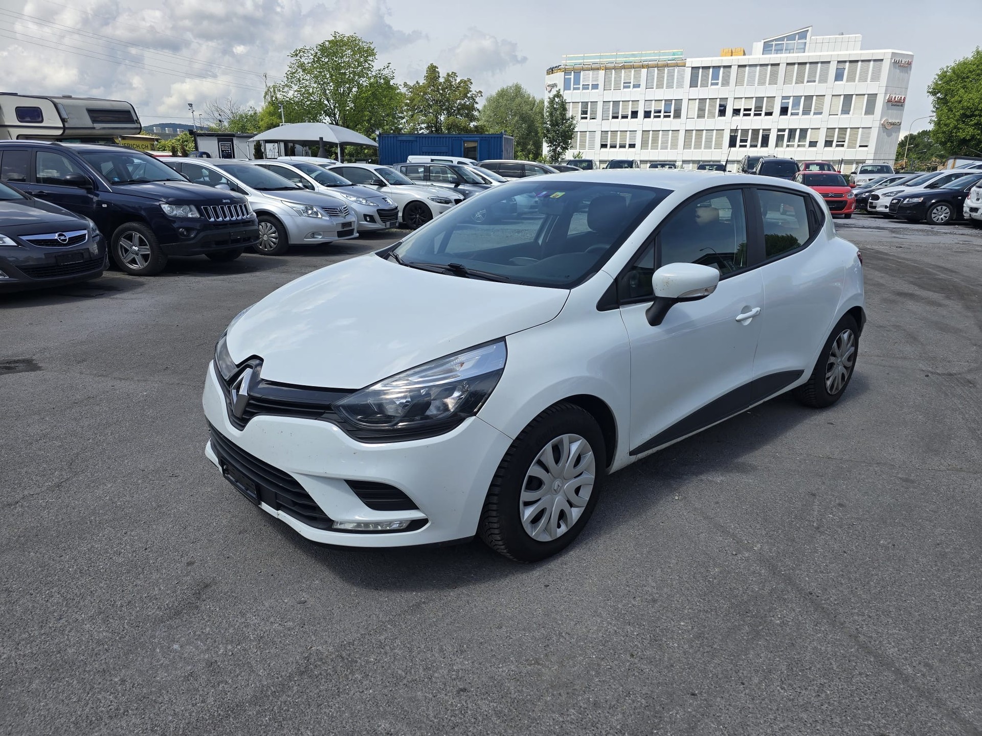 RENAULT Clio 0.9 Life-image-1