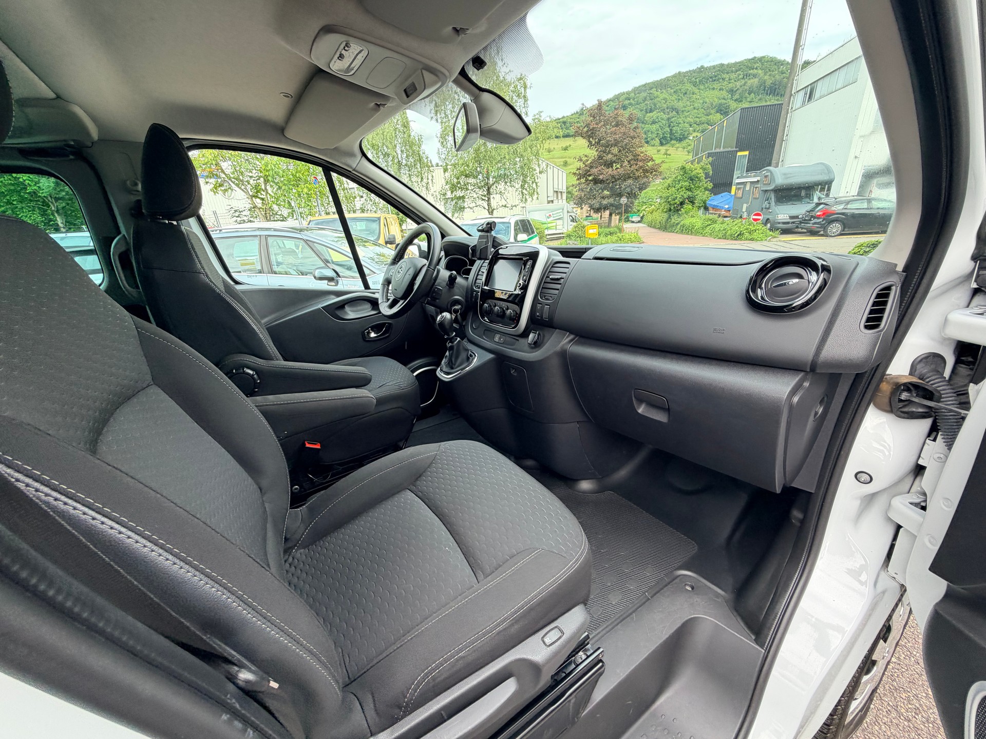 OPEL Vivaro 1.6 CDTI Combi+ 2.9t L2H1-image-10
